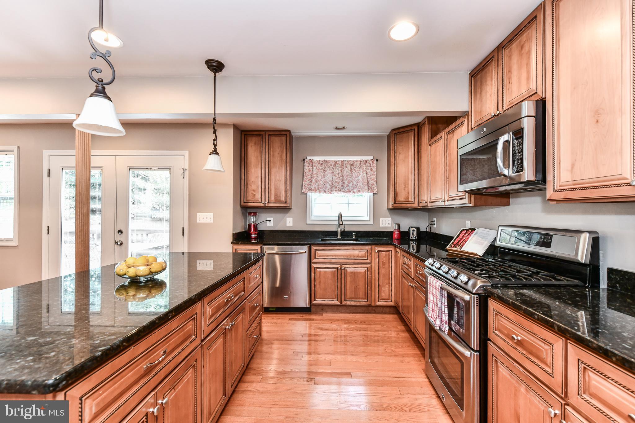 1033 S EDISON STREET