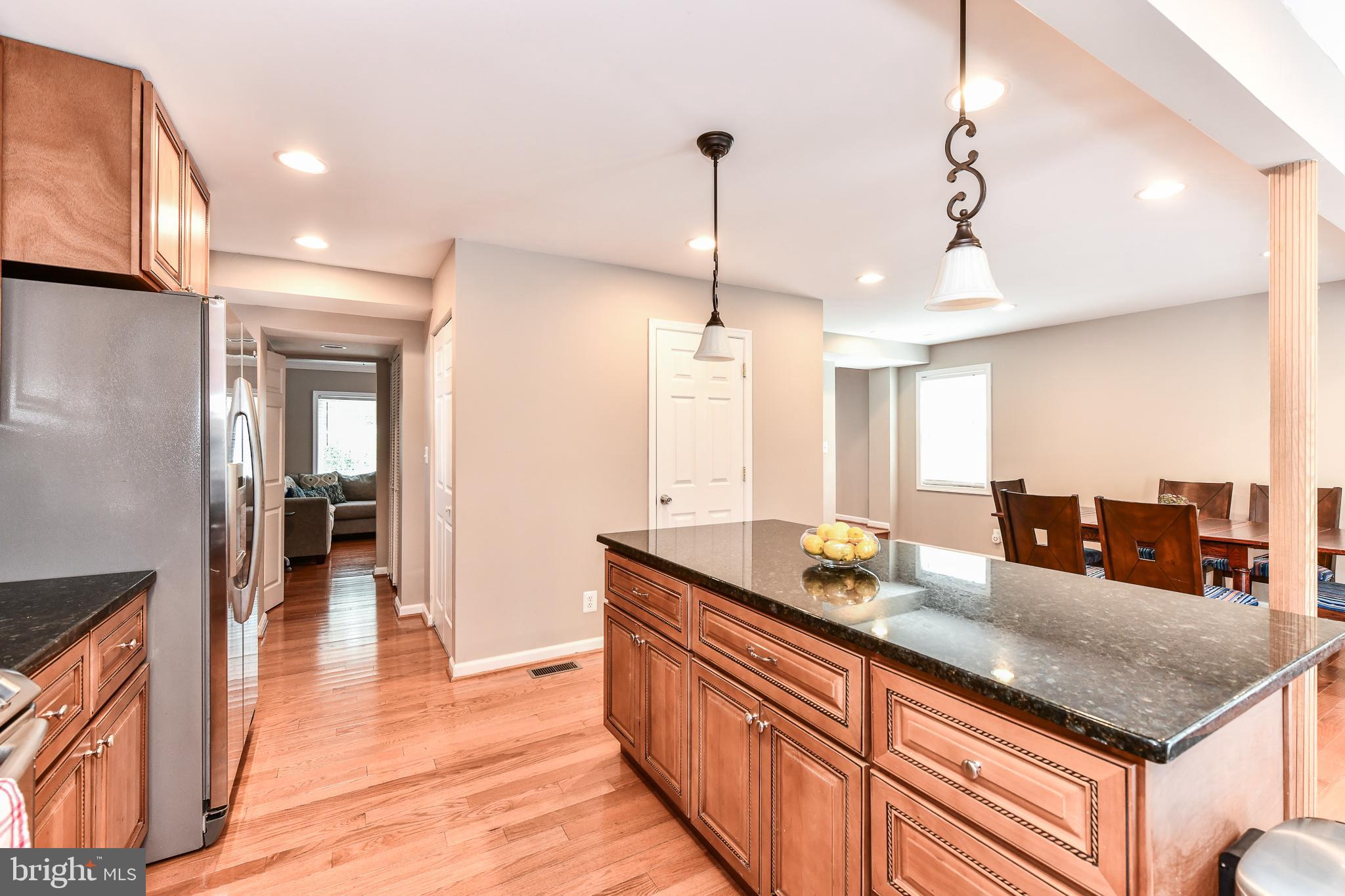 1033 S EDISON STREET