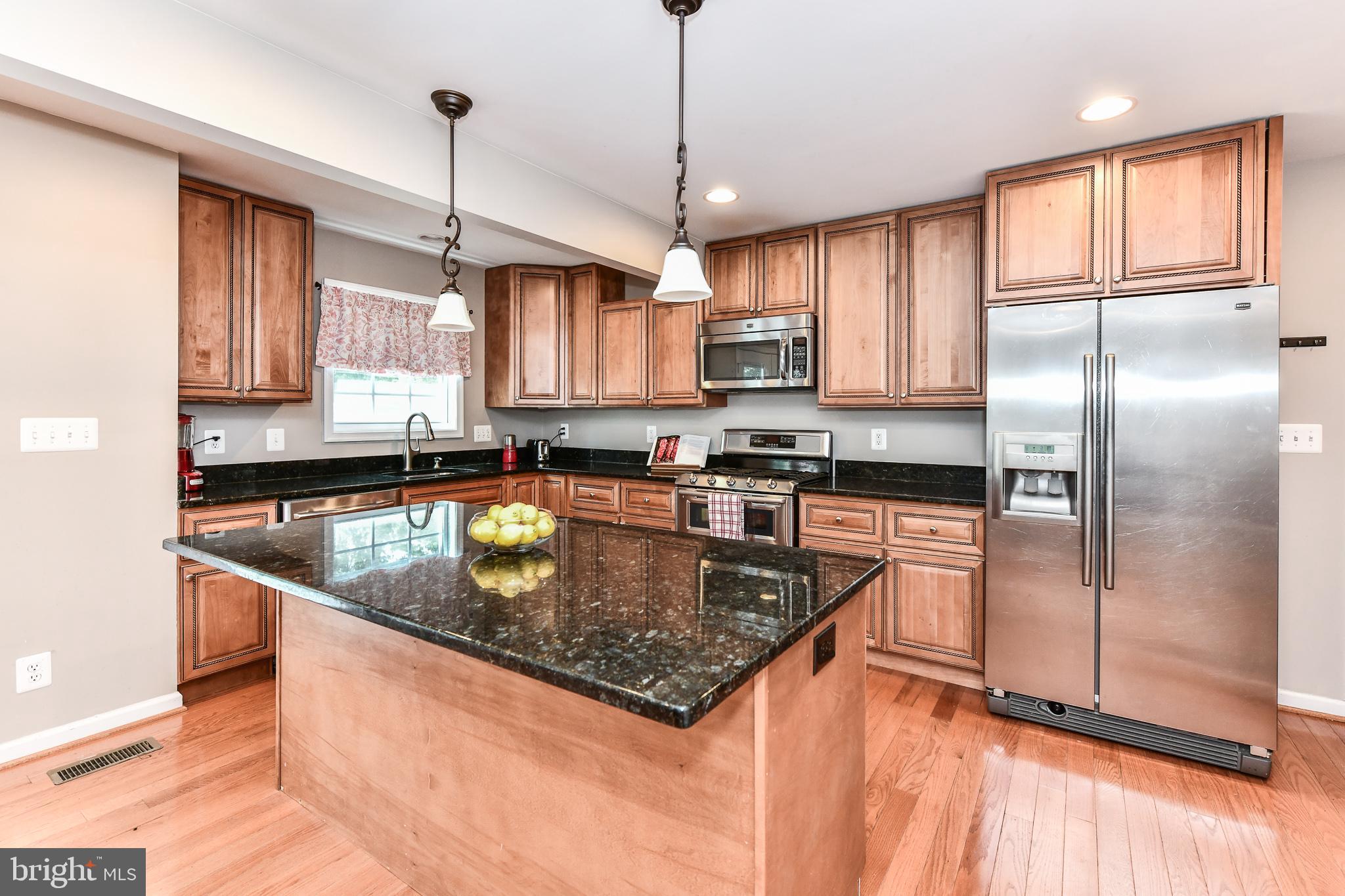 1033 S EDISON STREET