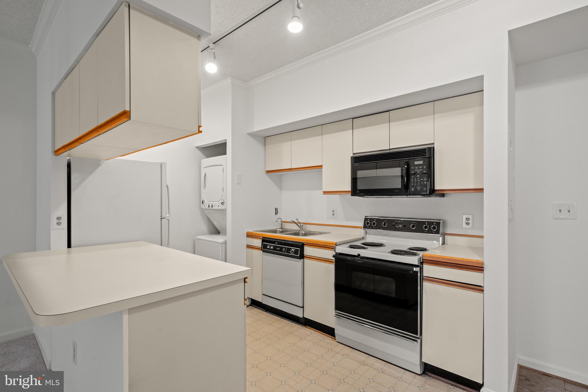 1211 S EADS STREET 1009