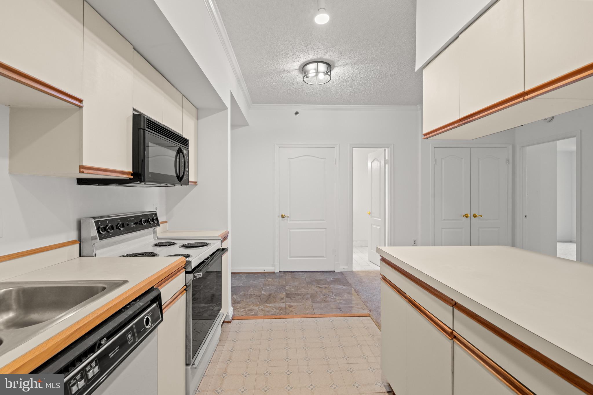 1211 S EADS STREET 1009