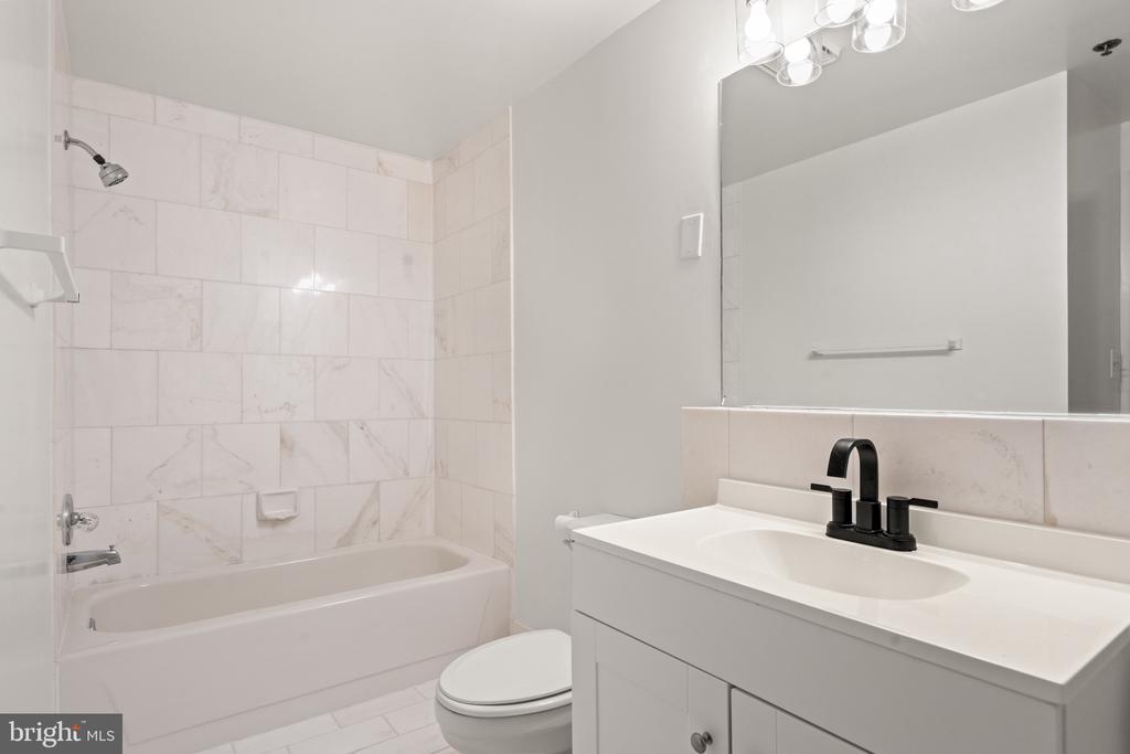 1211 S EADS STREET 1009