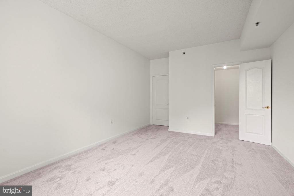 1211 S EADS STREET 1009