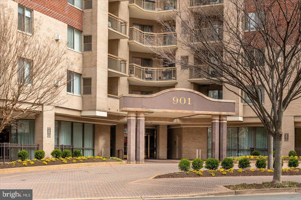 901 N MONROE STREET Unit: 1108