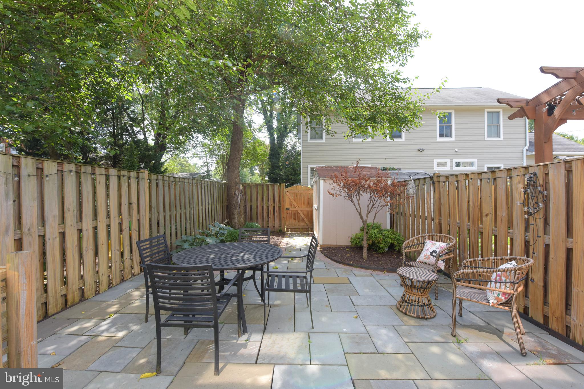 1318 Dewitt AVENUE