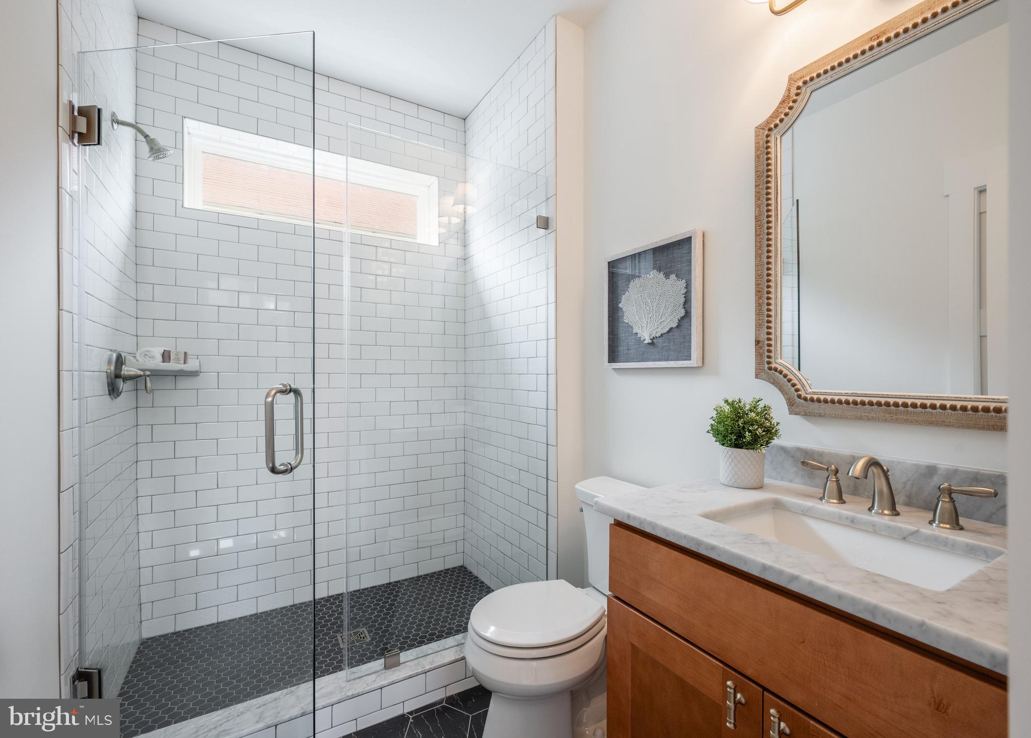 317 E Howell AVENUE