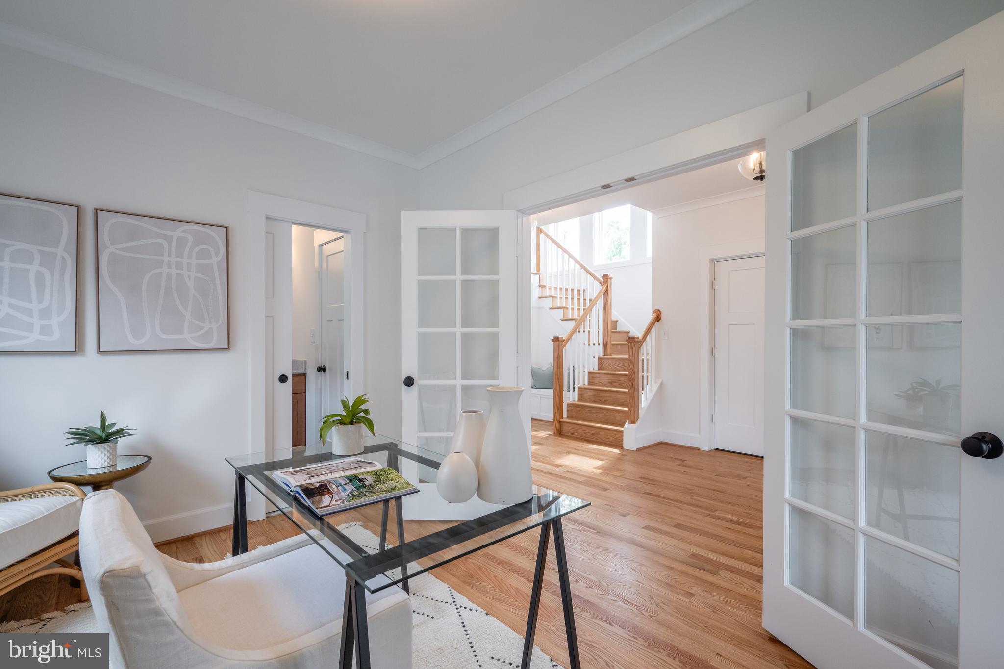 317 E Howell AVENUE
