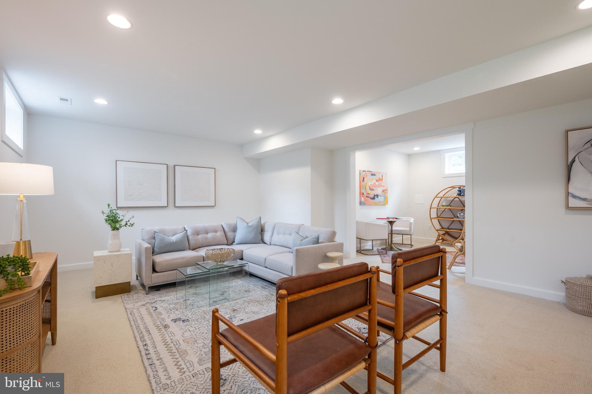 317 E Howell AVENUE