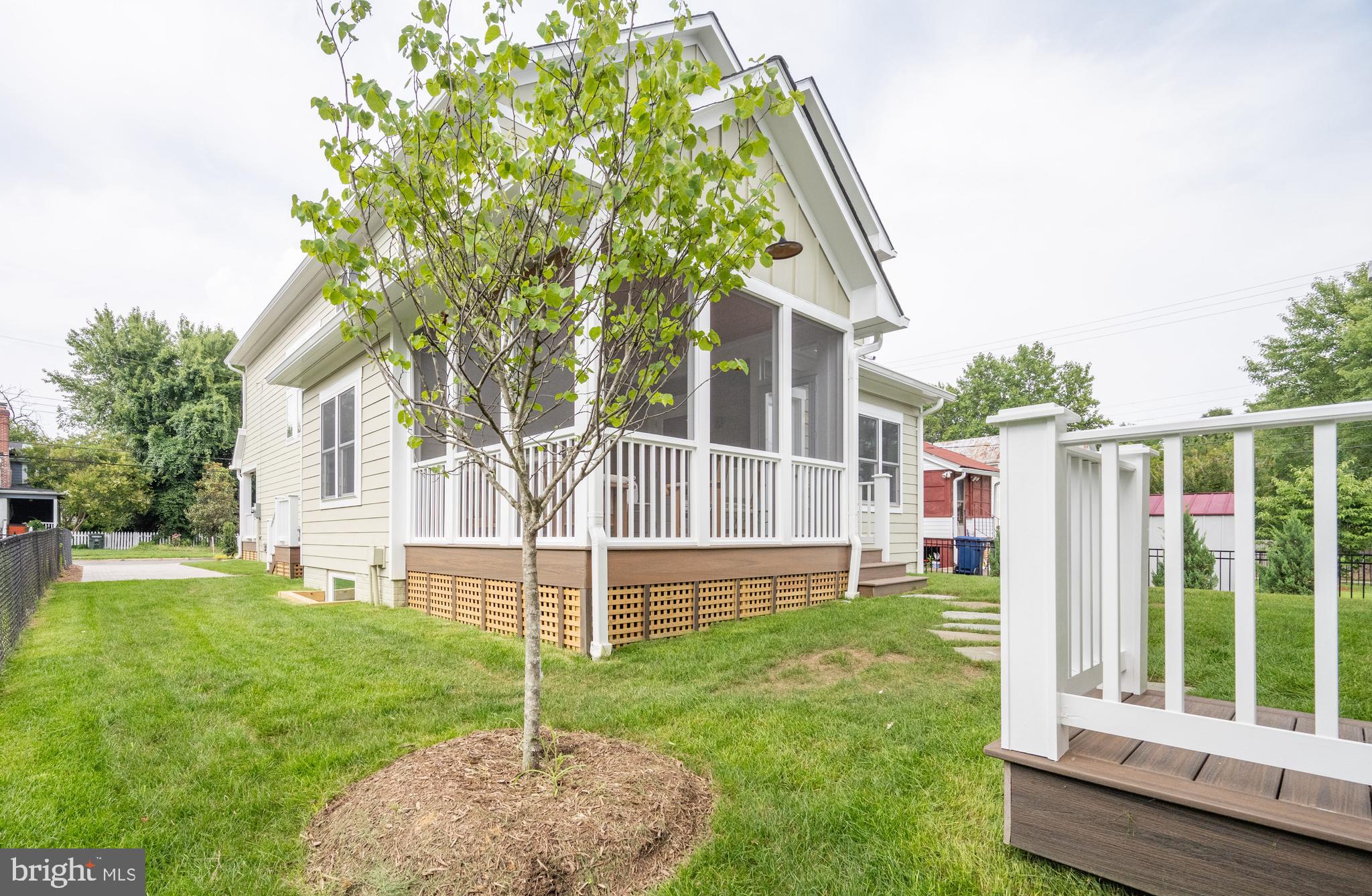 317 E Howell AVENUE