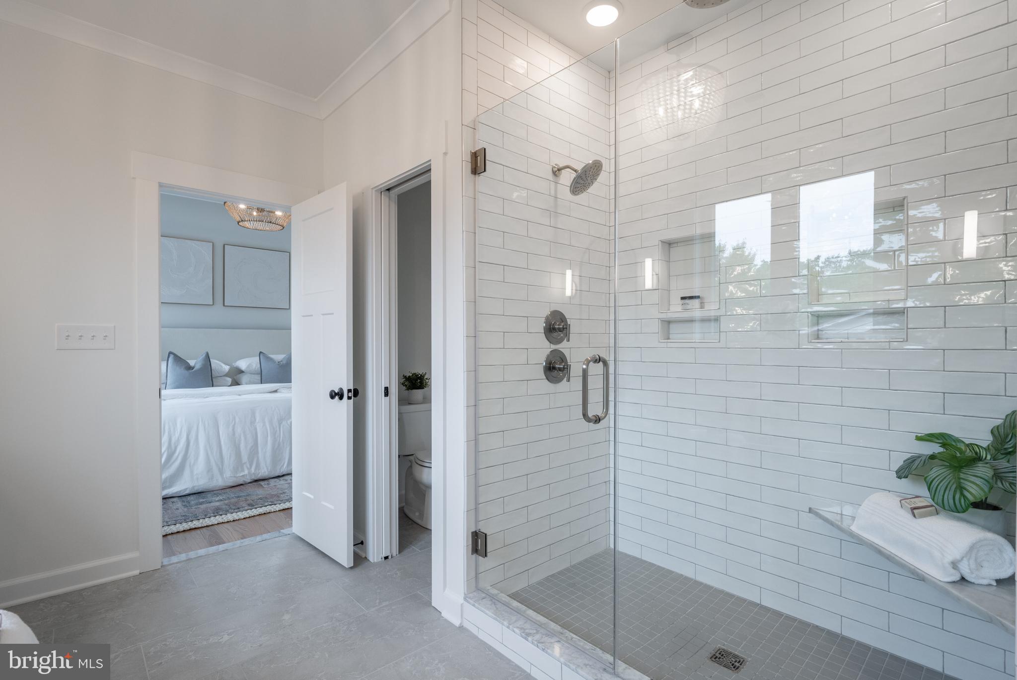 317 E Howell AVENUE