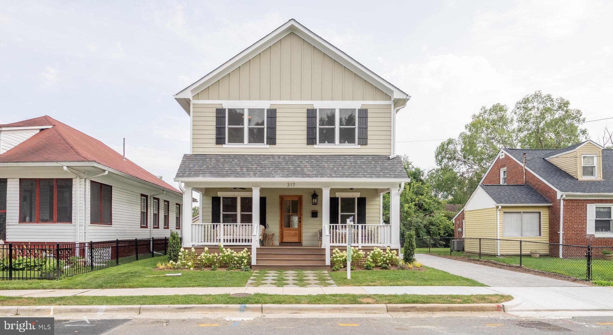 317 E Howell AVENUE