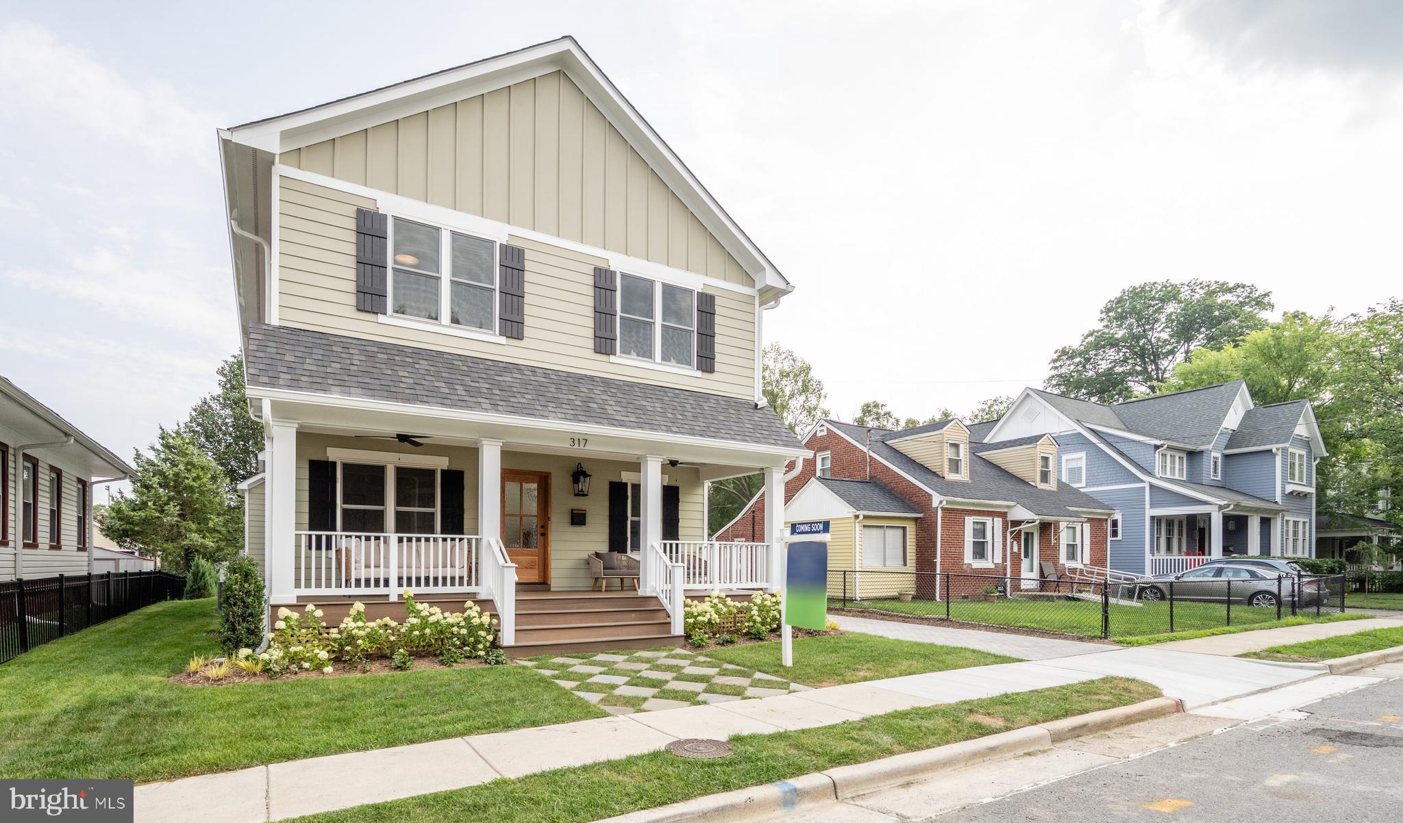 317 E Howell AVENUE