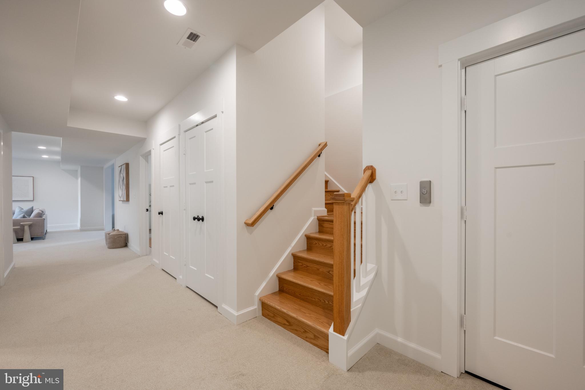317 E Howell AVENUE
