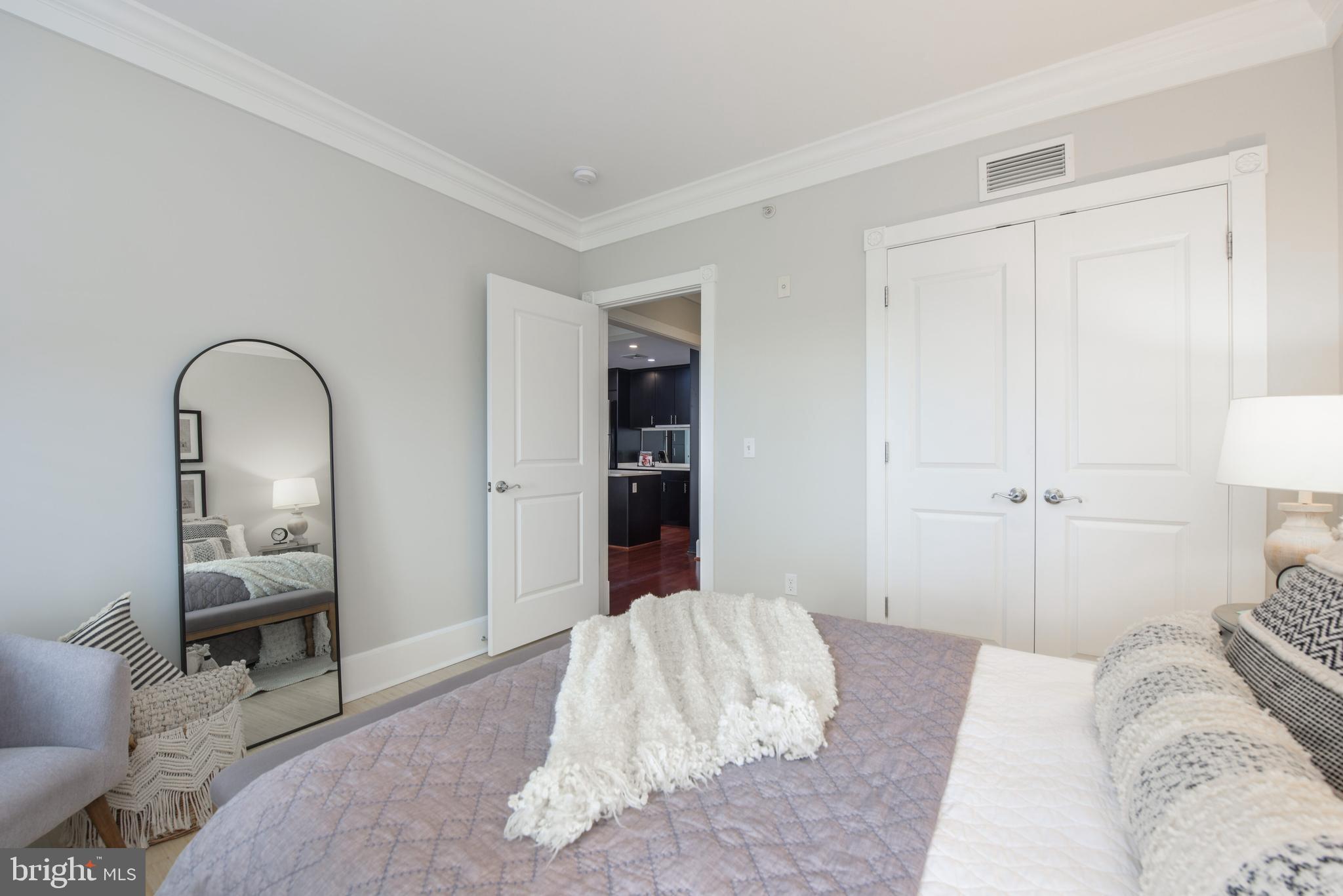 910 Powhatan STREET Unit: 104S