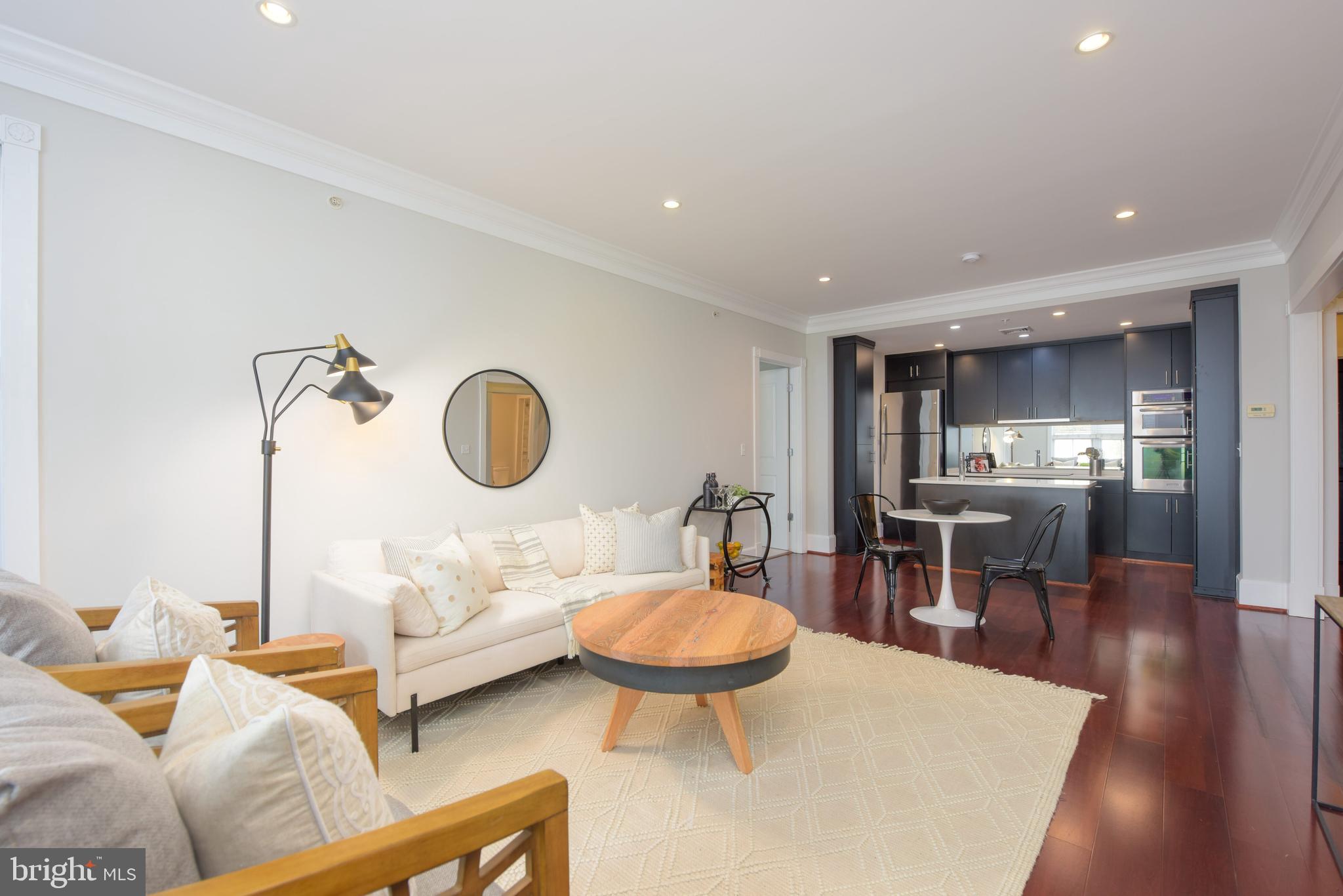 910 Powhatan STREET Unit: 104S