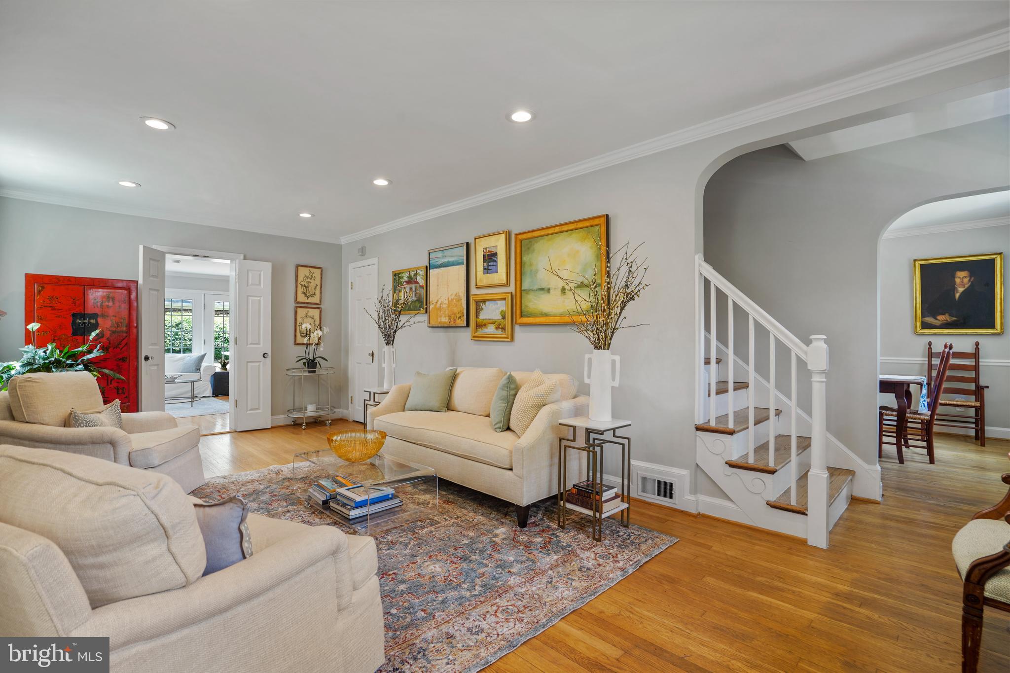 1612 Crestwood Dr