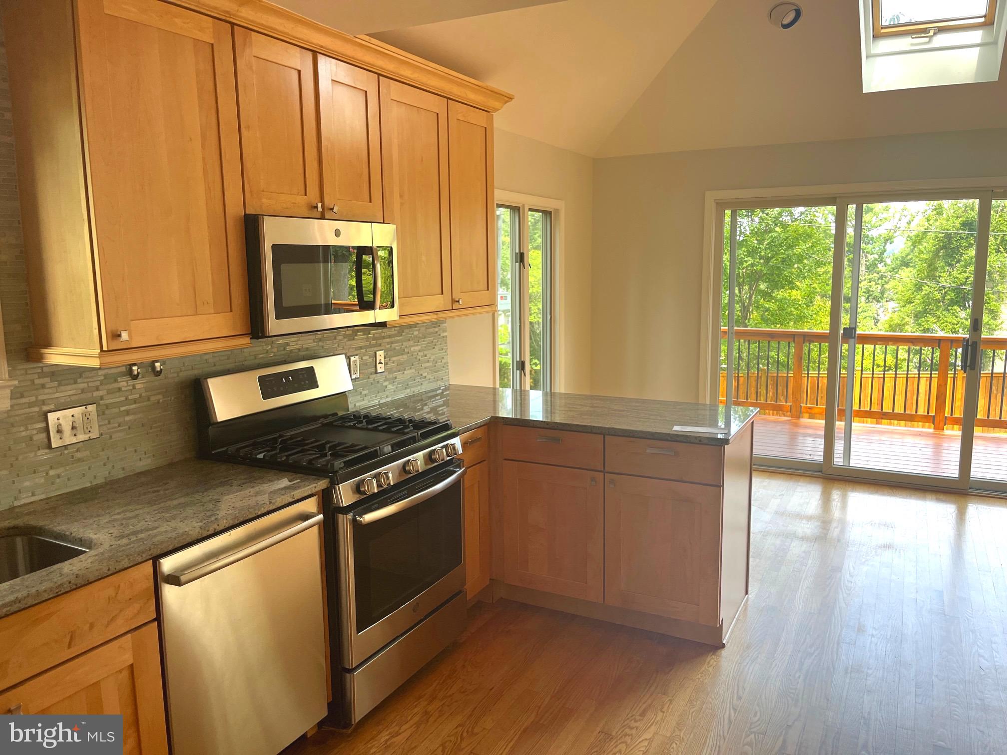 519 N Overlook DRIVE