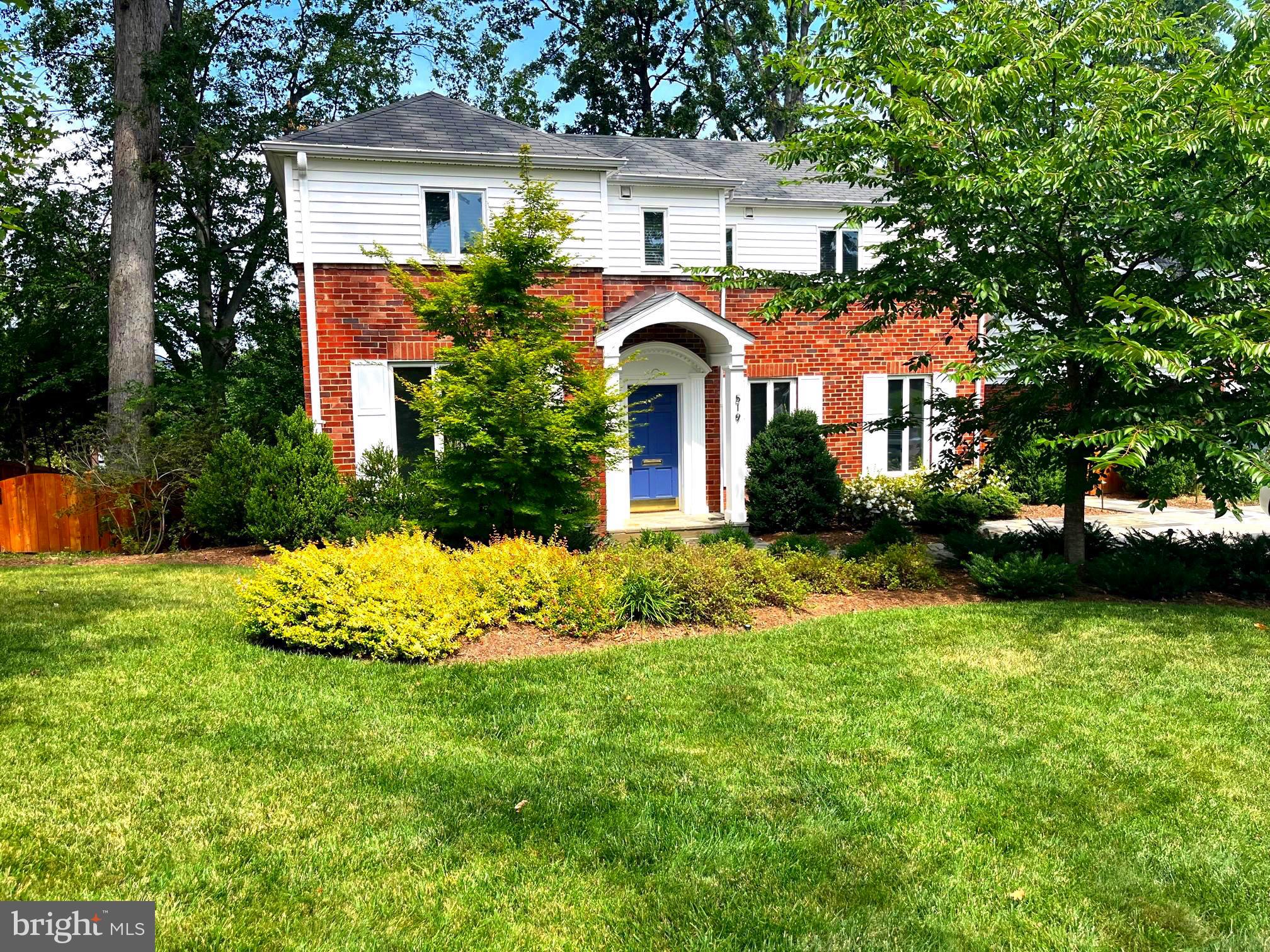 519 N Overlook DRIVE