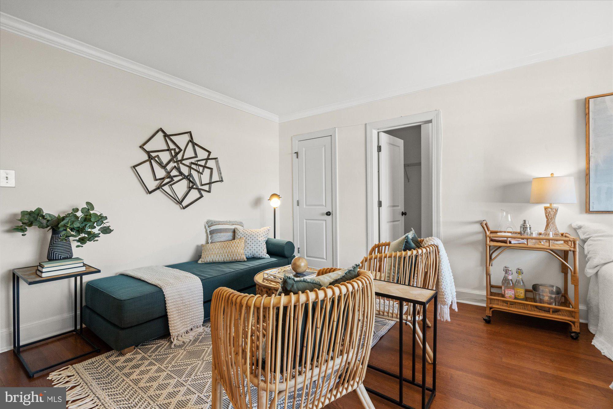 820 S Washington STREET Unit: 327