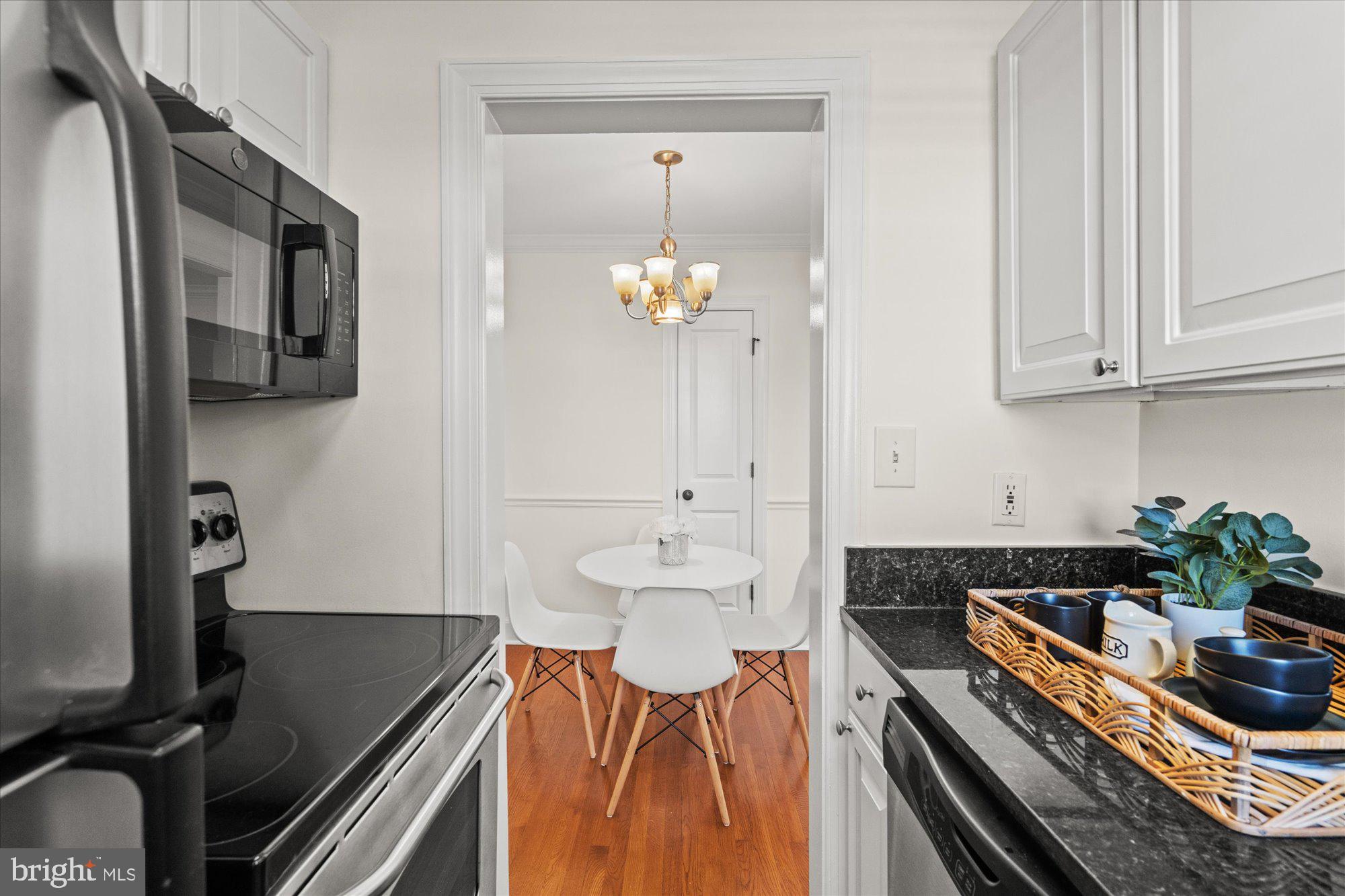 820 S Washington STREET Unit: 327