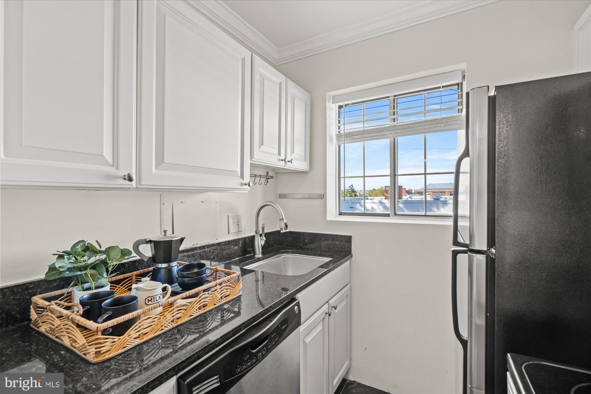820 S Washington STREET Unit: 327