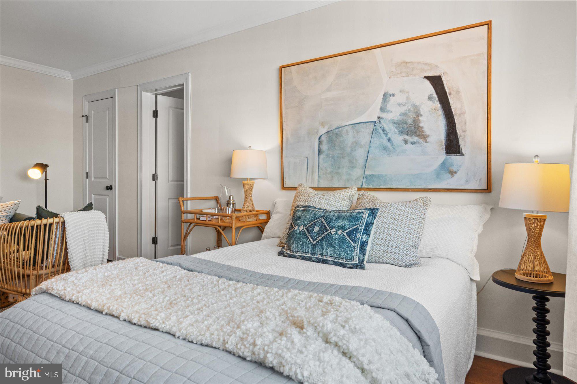 820 S Washington STREET Unit: 327