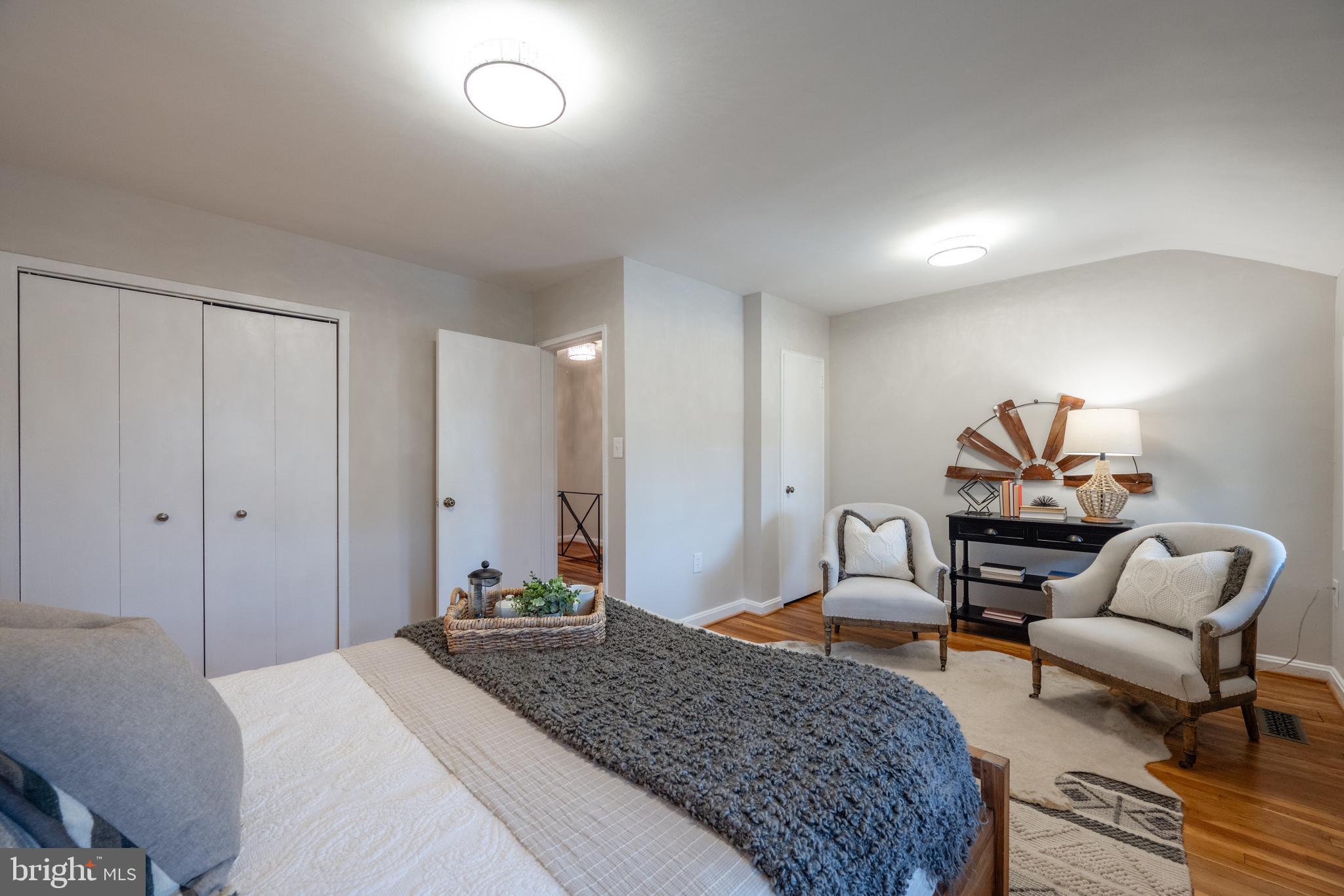 2413 N Dearing STREET