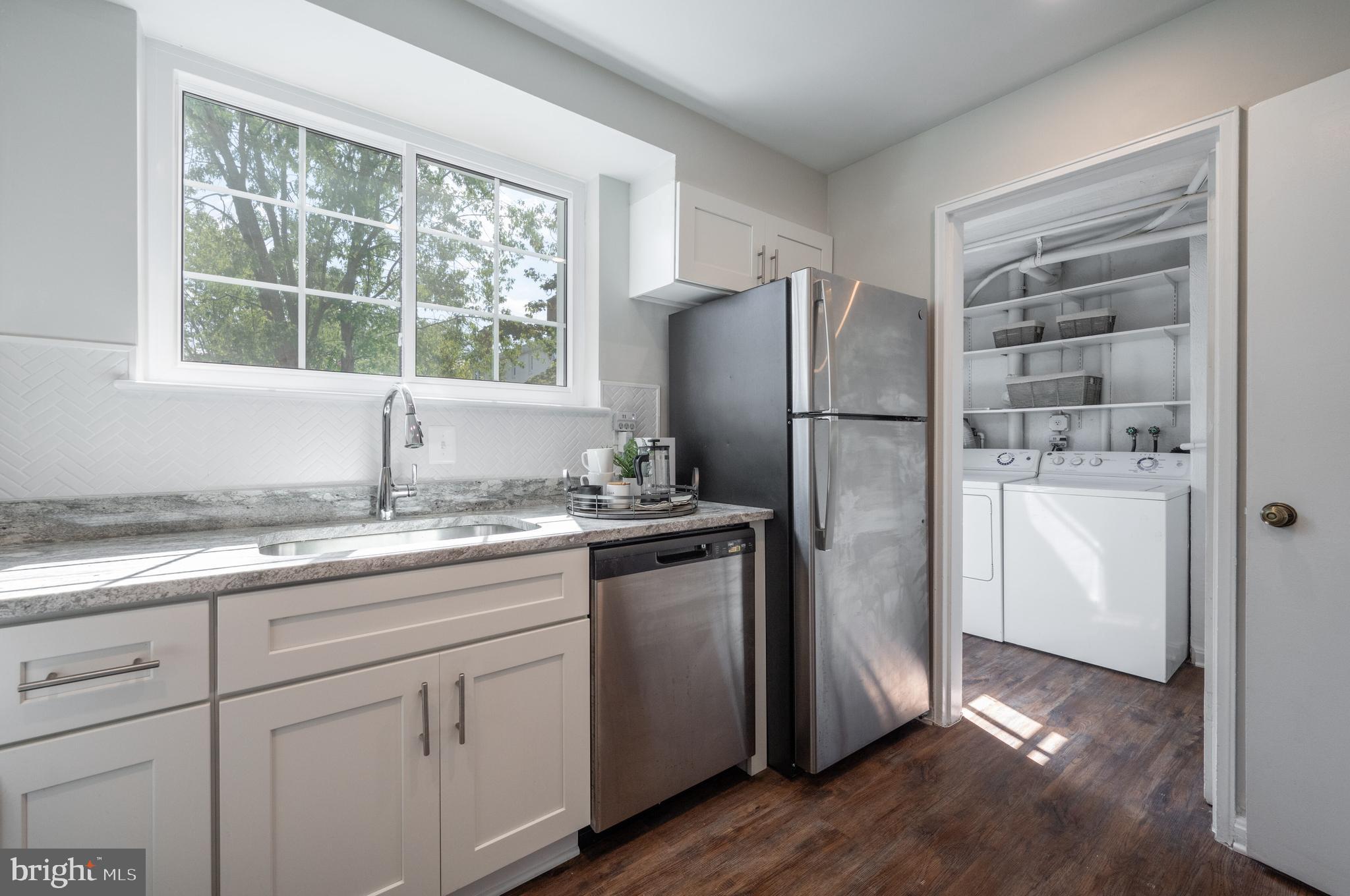 2413 N Dearing STREET