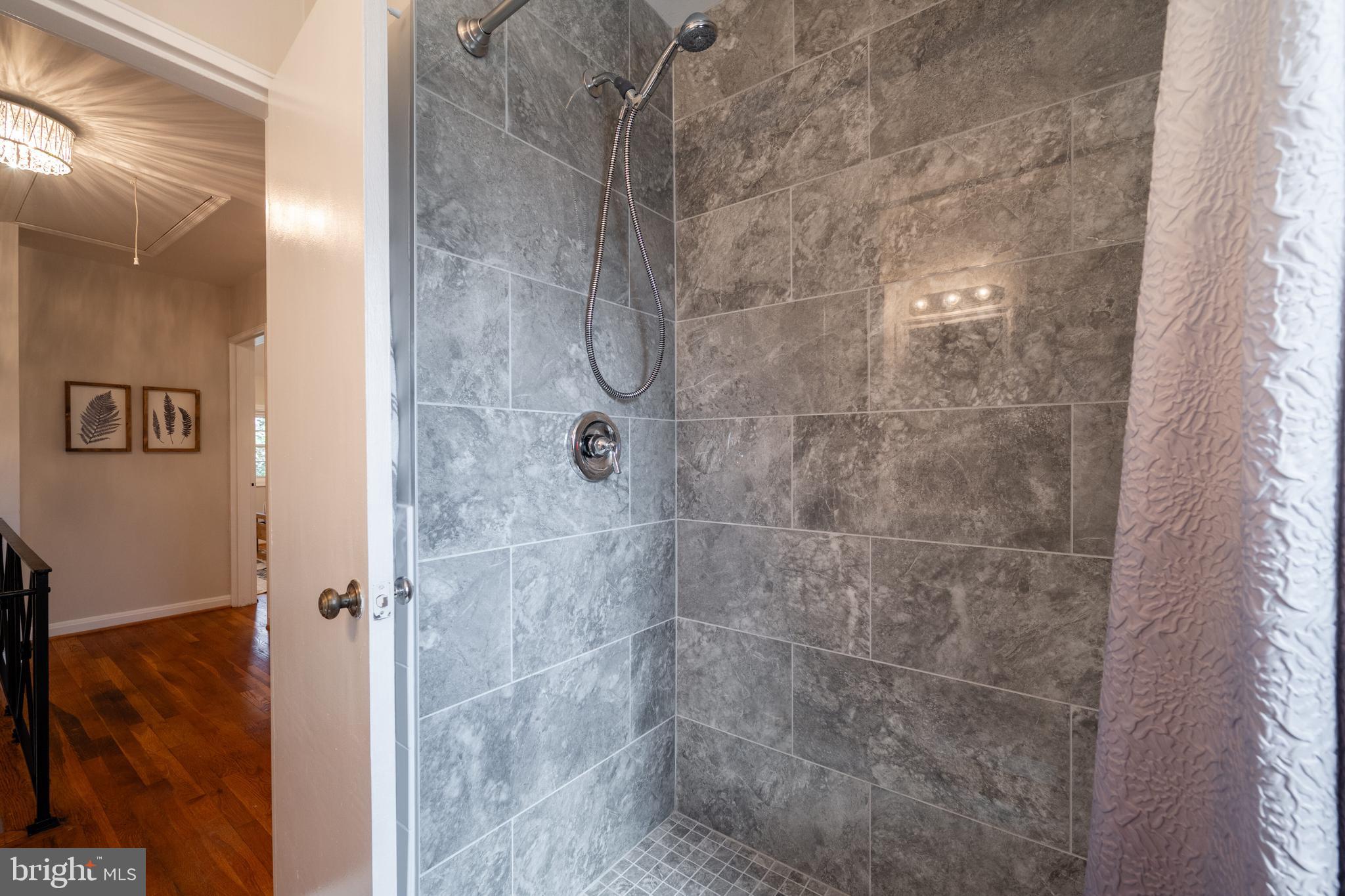 2413 N Dearing STREET