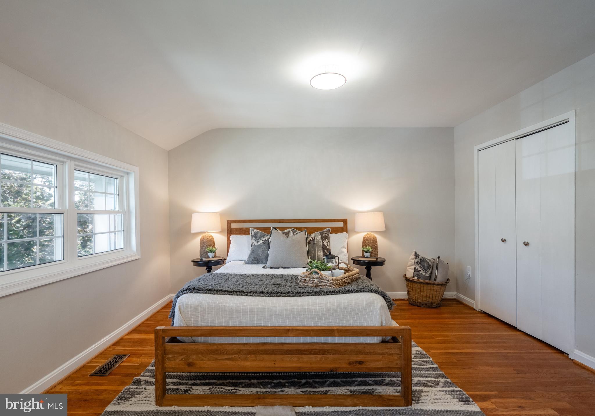 2413 N Dearing STREET