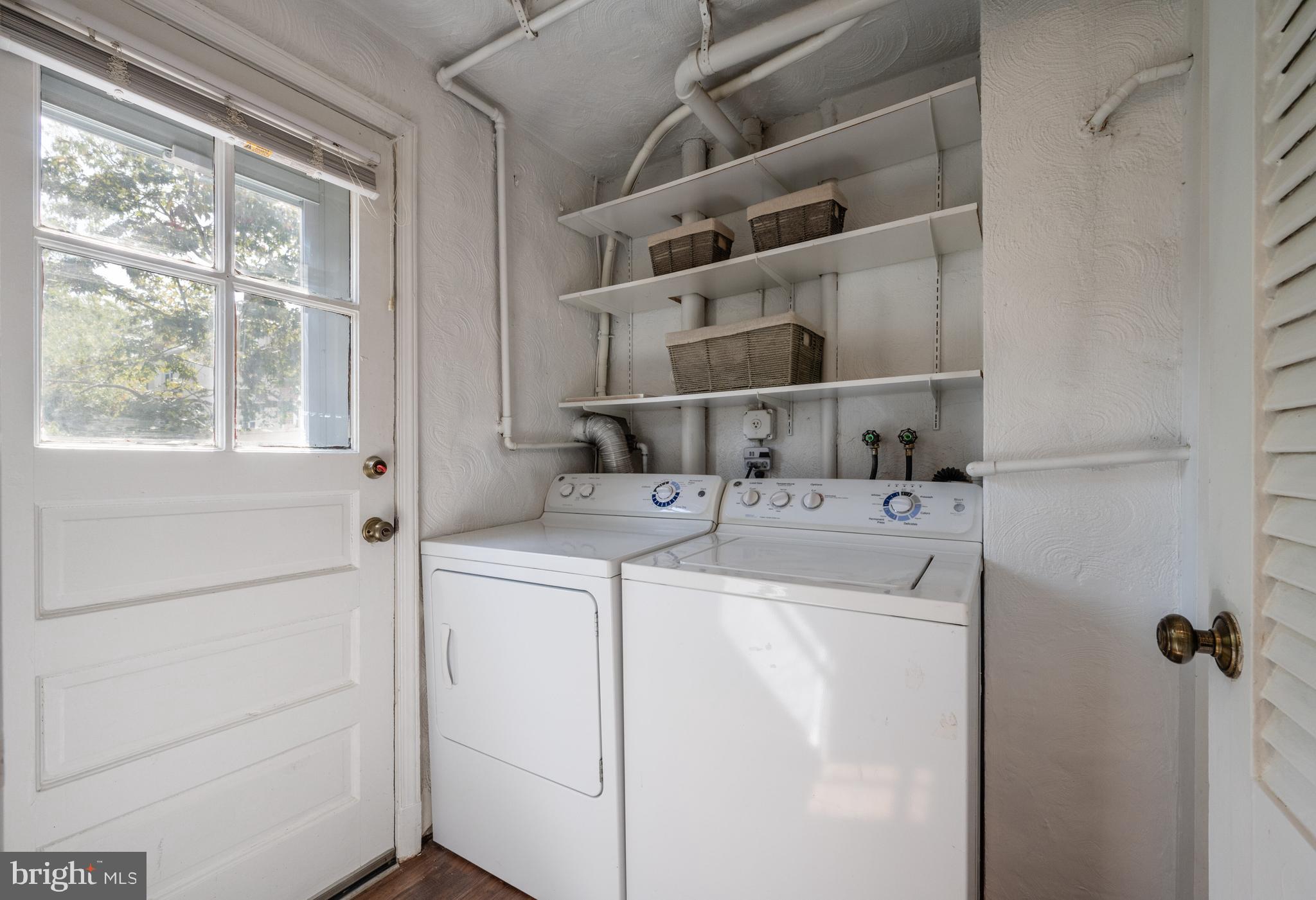 2413 N Dearing STREET