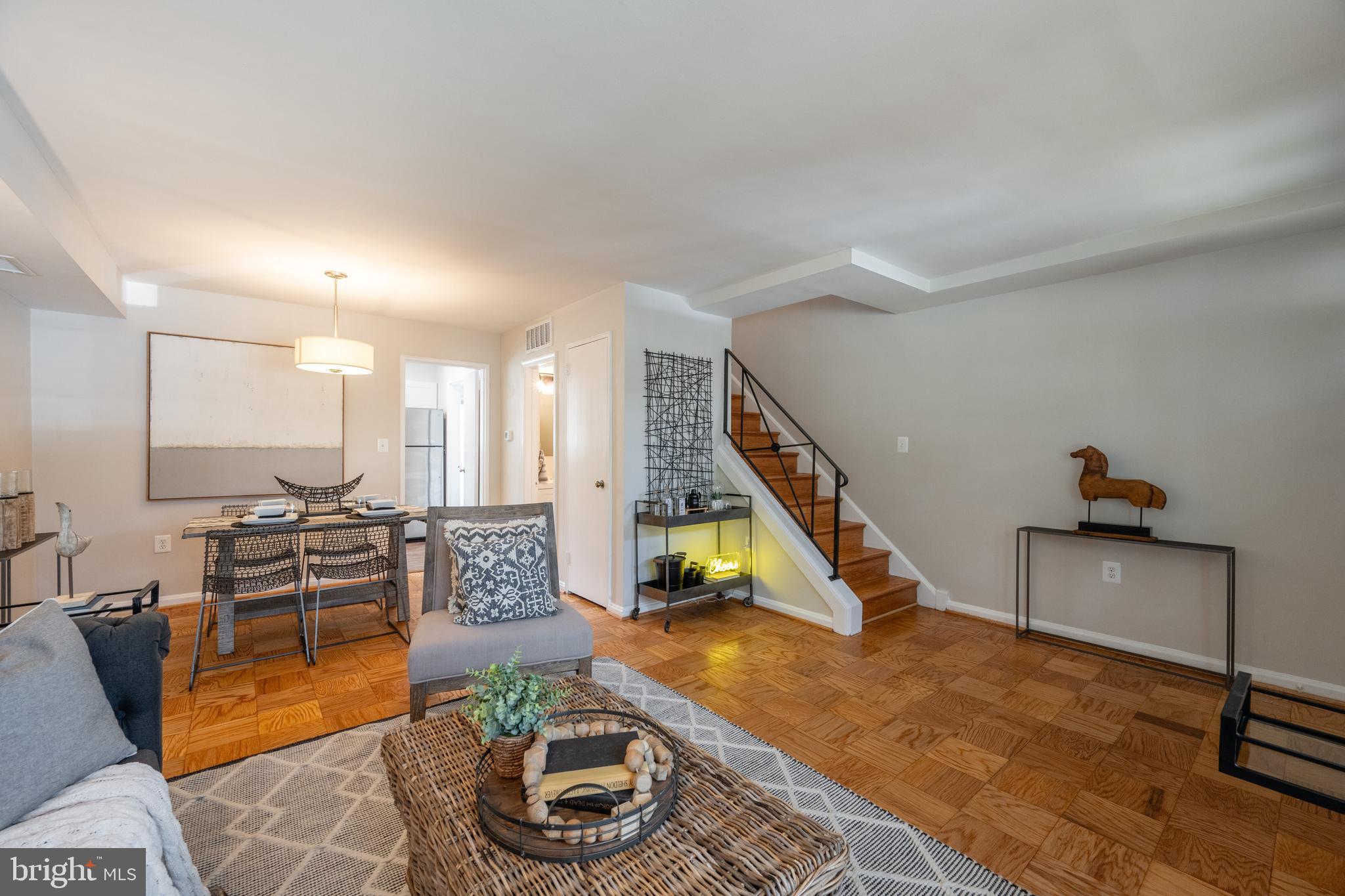 2413 N Dearing STREET