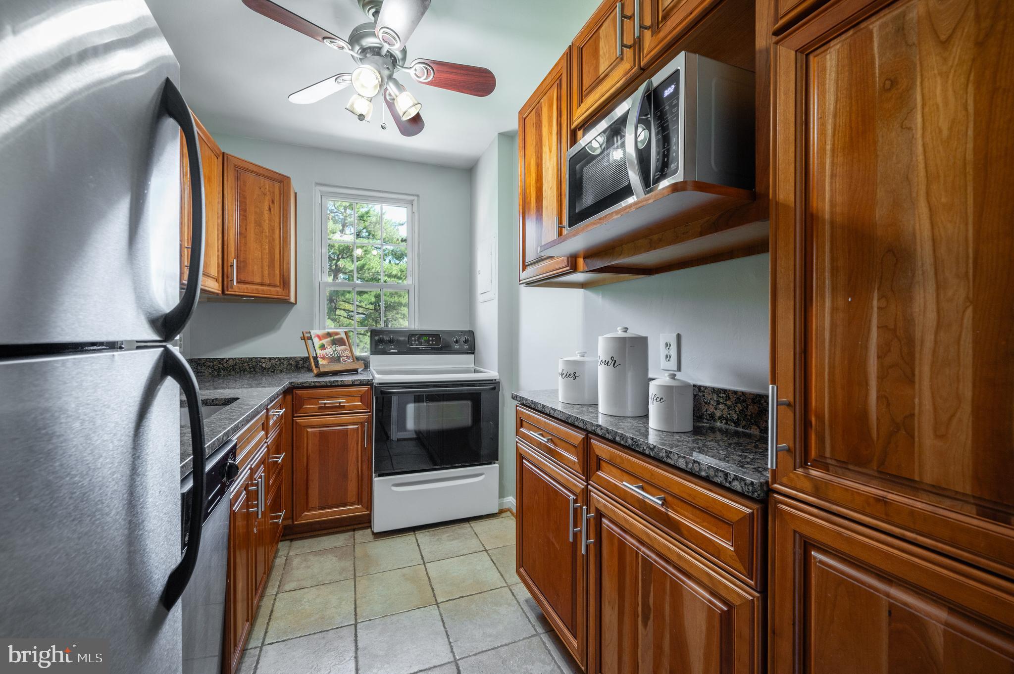 3405 Commonwealth AVENUE Unit: C
