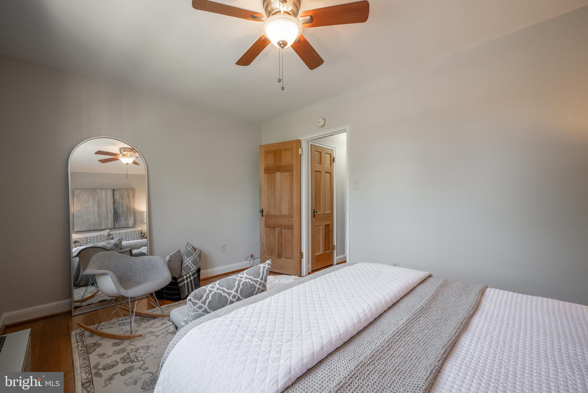 3405 Commonwealth AVENUE Unit: C