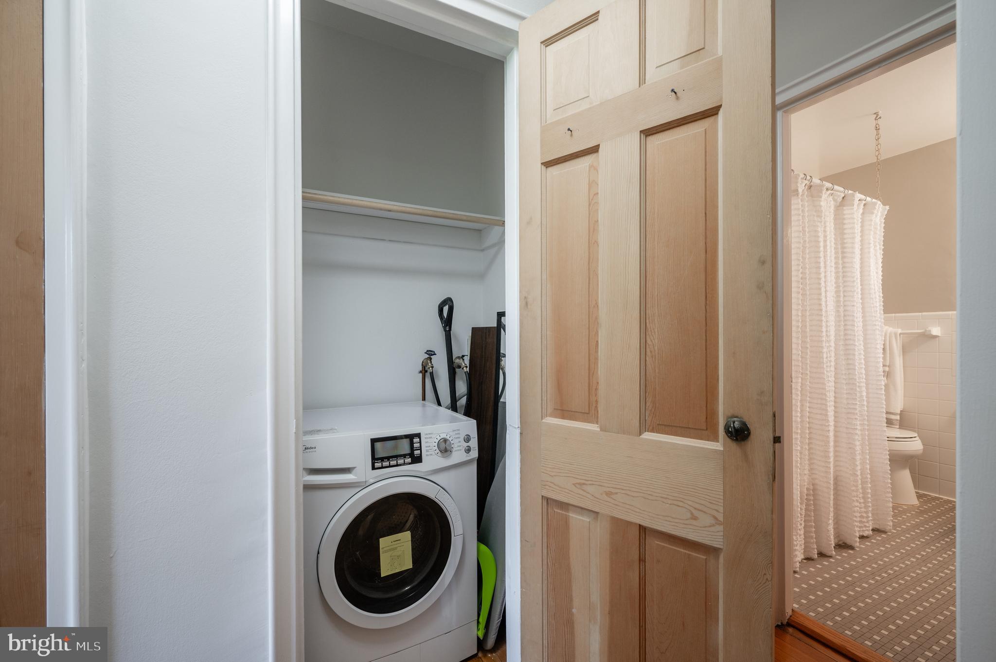 3405 Commonwealth AVENUE Unit: C