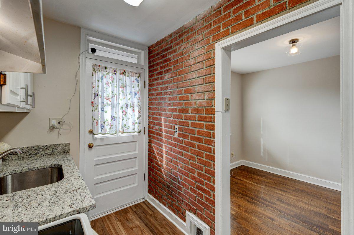 121 Wesmond Dr