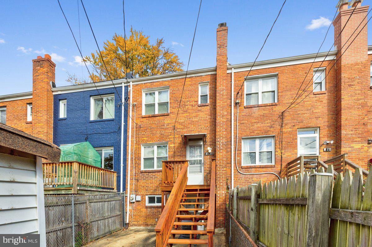 121 Wesmond Dr