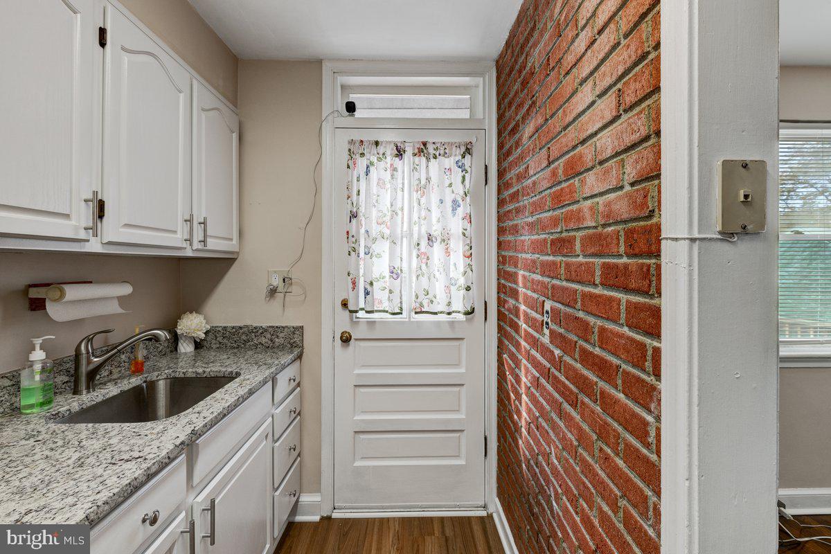 121 Wesmond Dr
