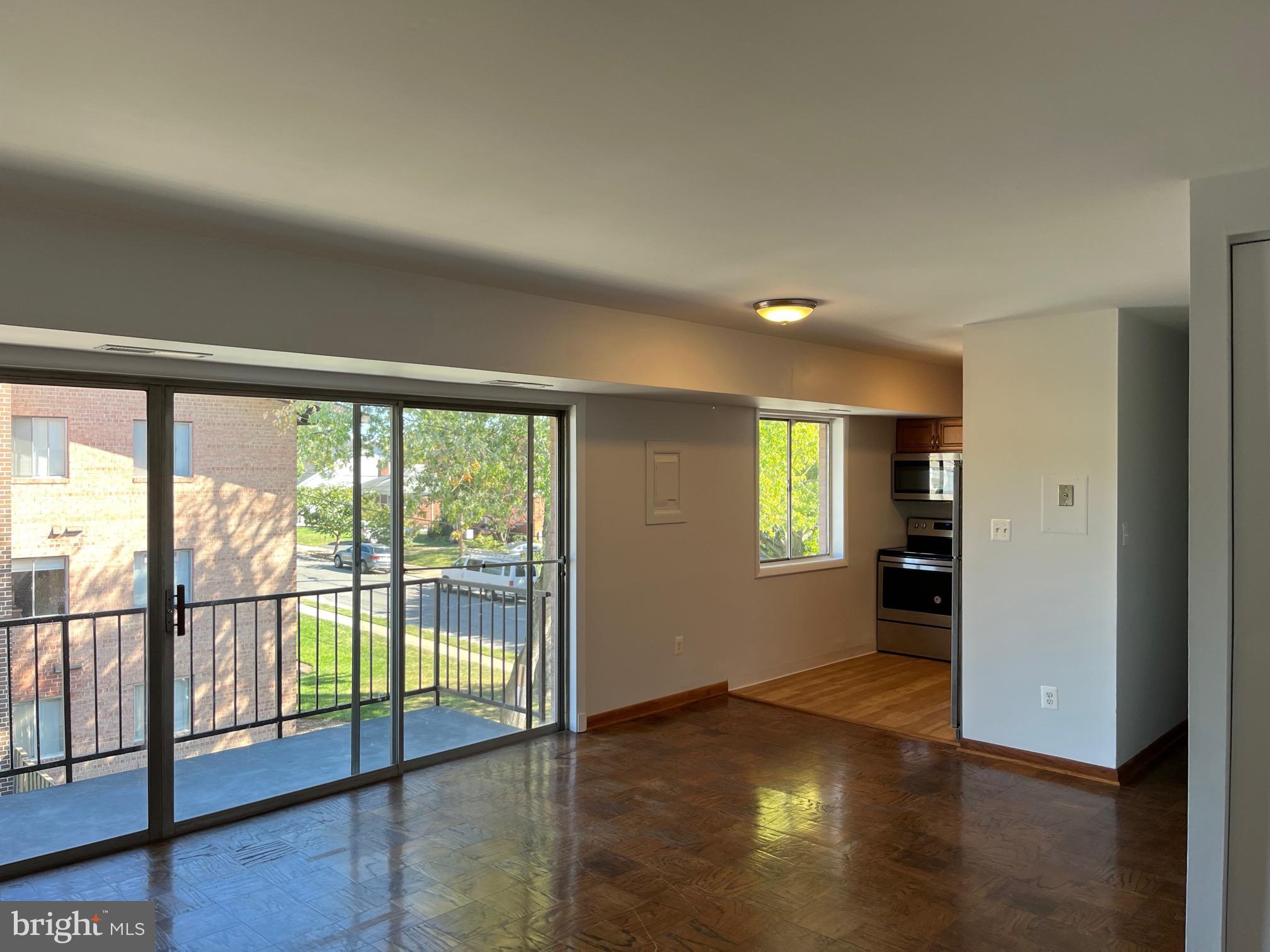 202 E Mason AVENUE Unit: 301