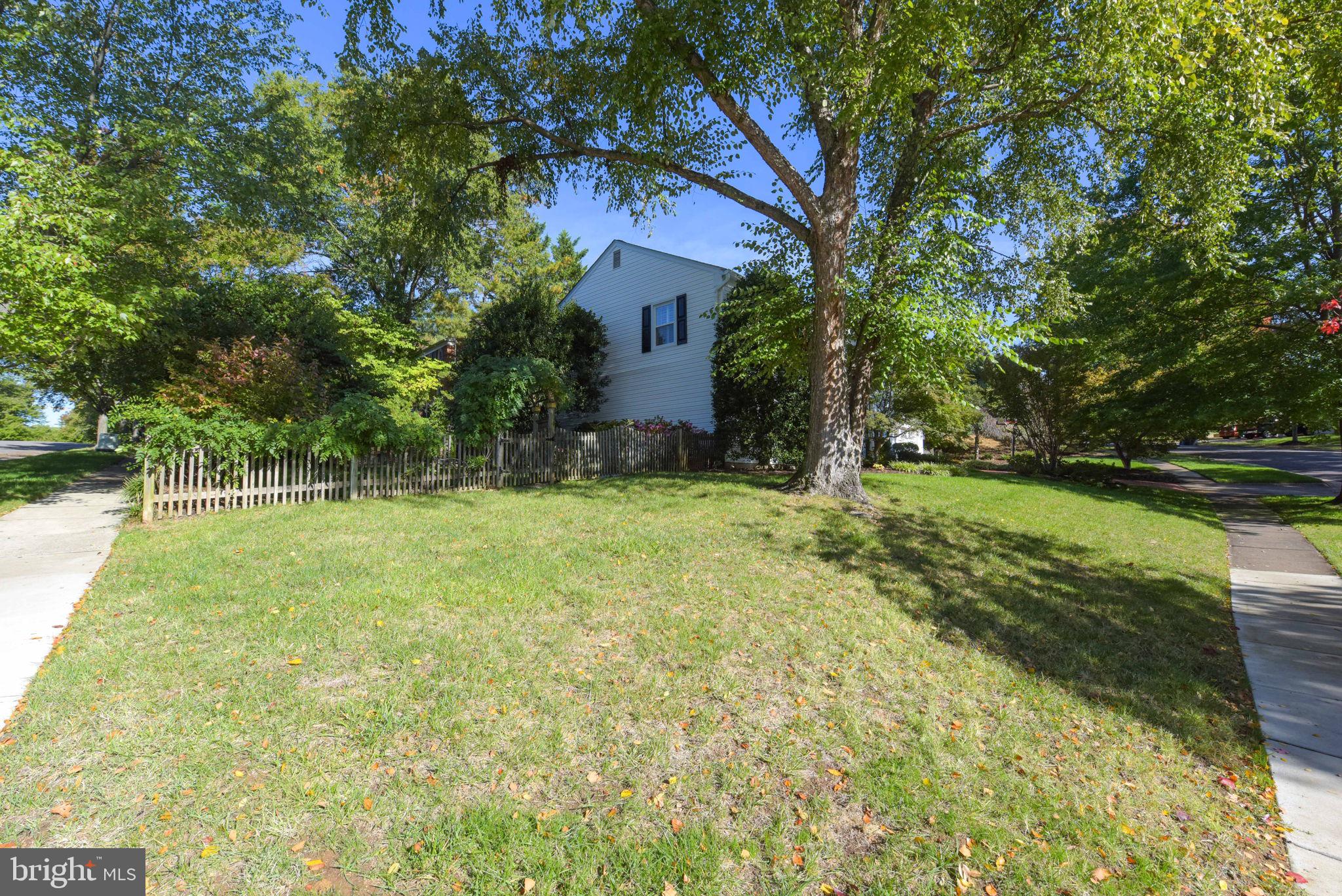 4001 Moss Pl