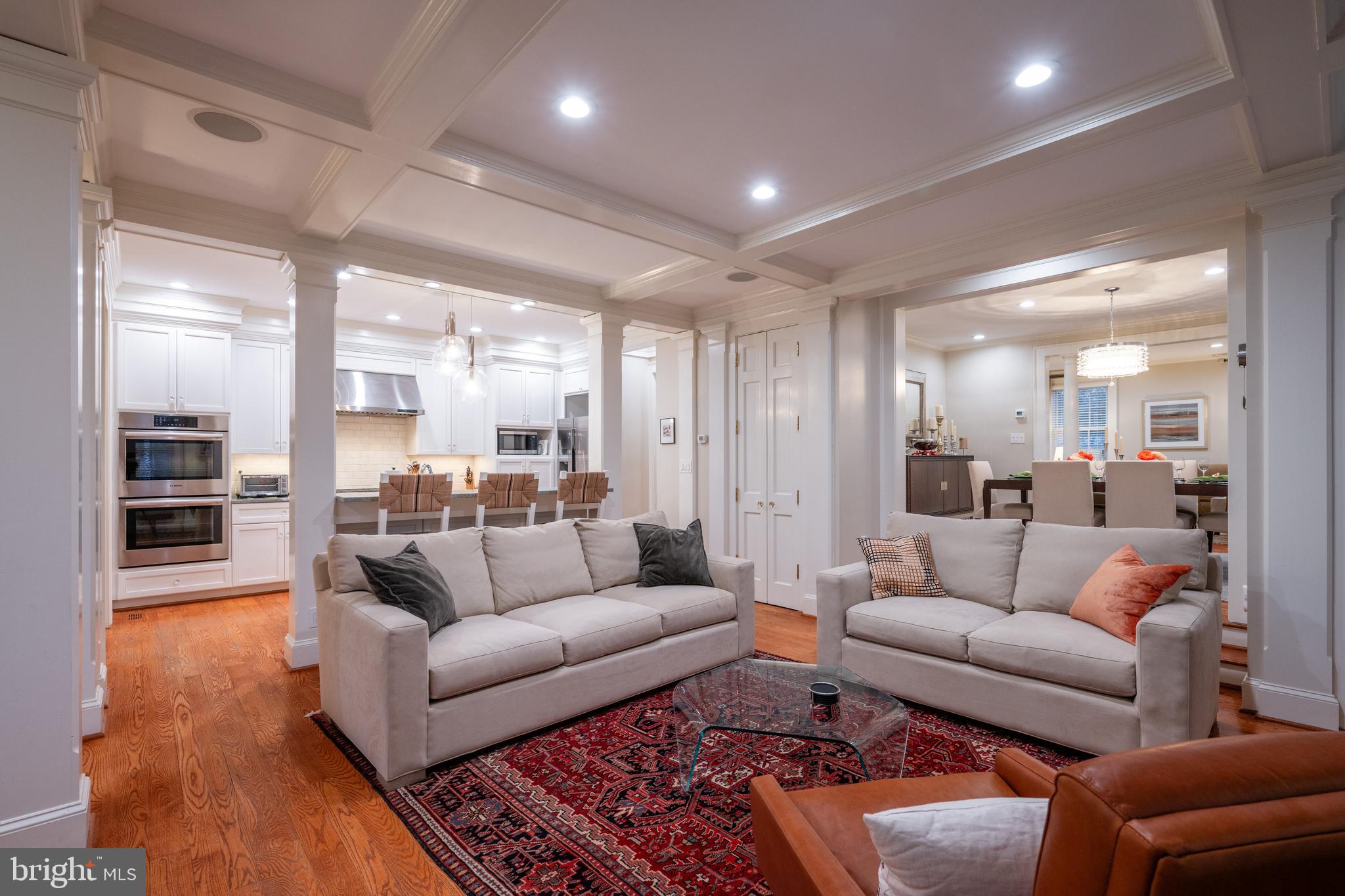 10 W Glendale AVENUE W