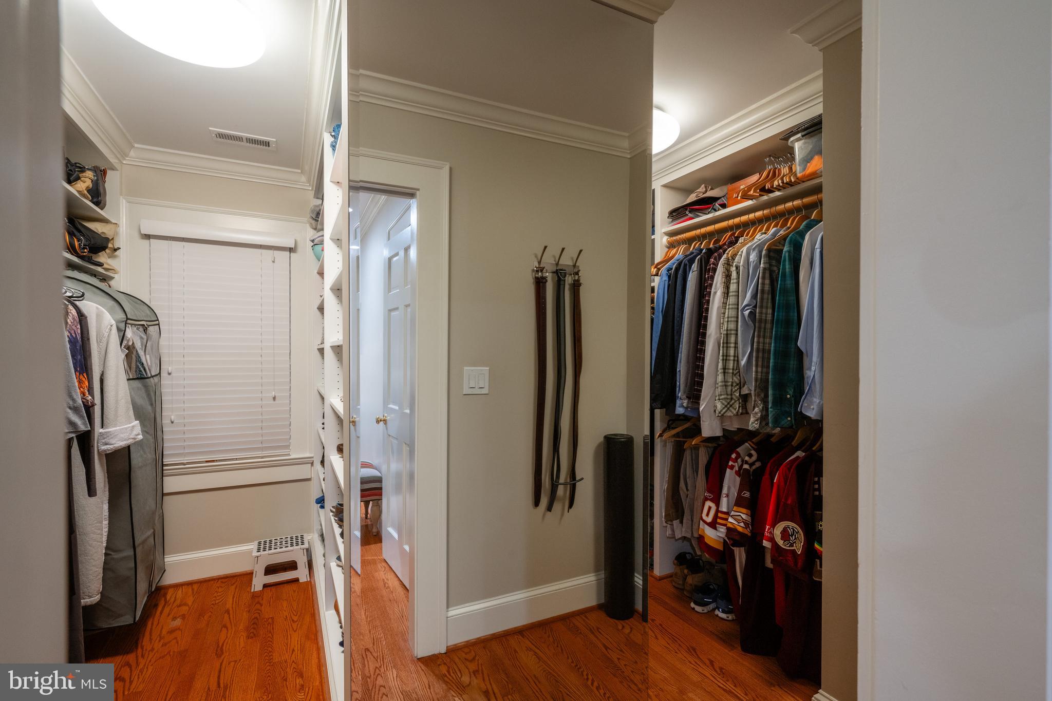 10 W Glendale AVENUE W