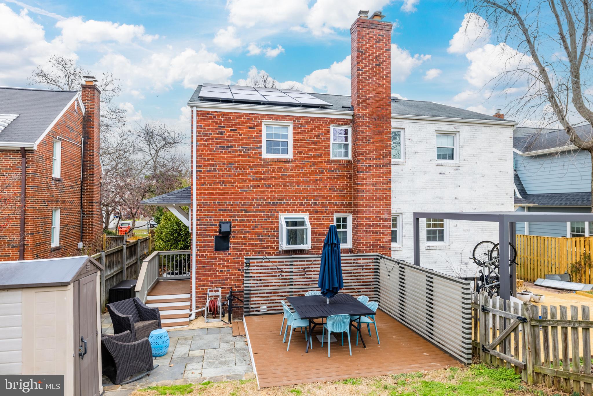 109 E Raymond Ave