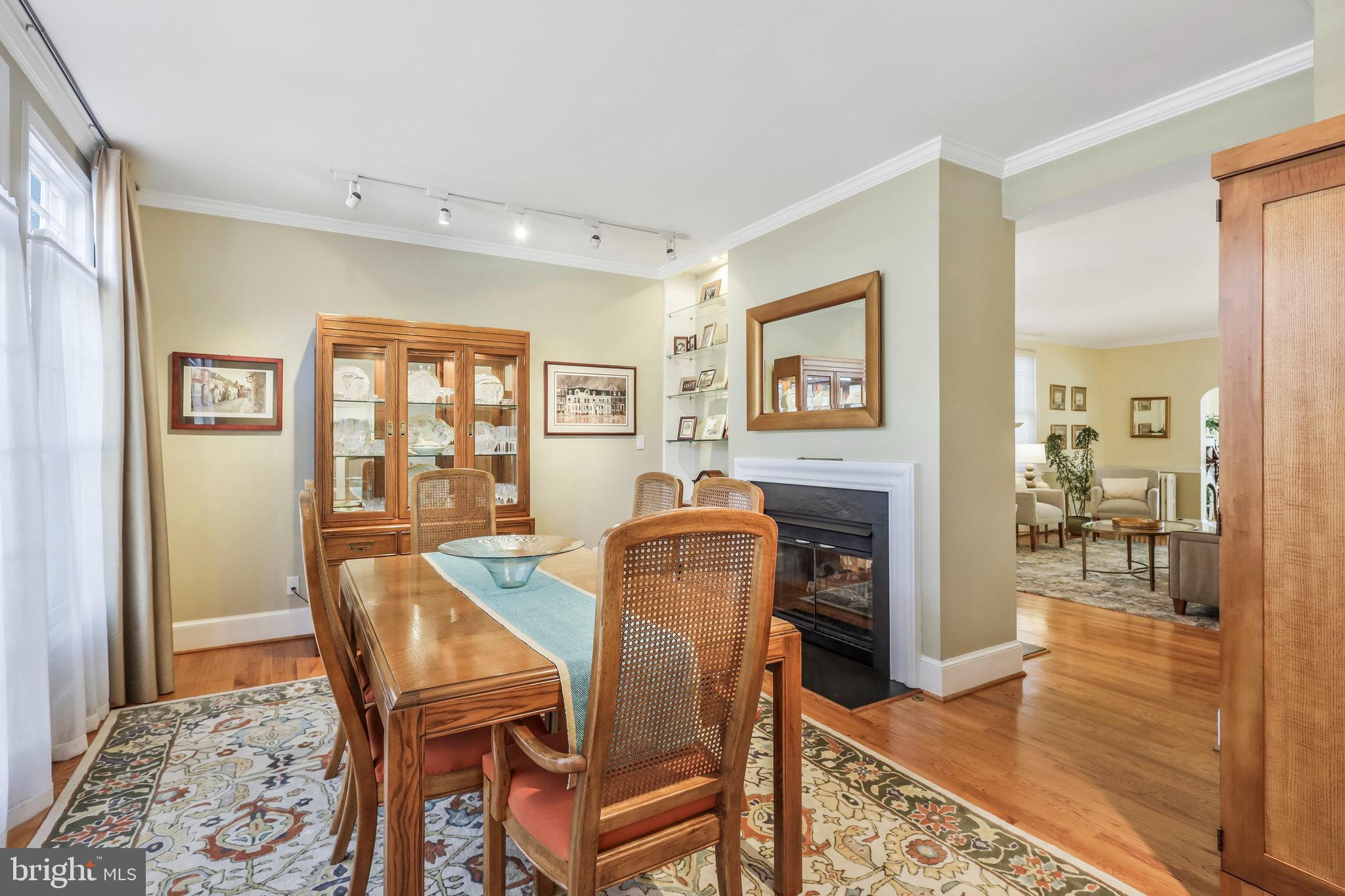 19 Cedar St