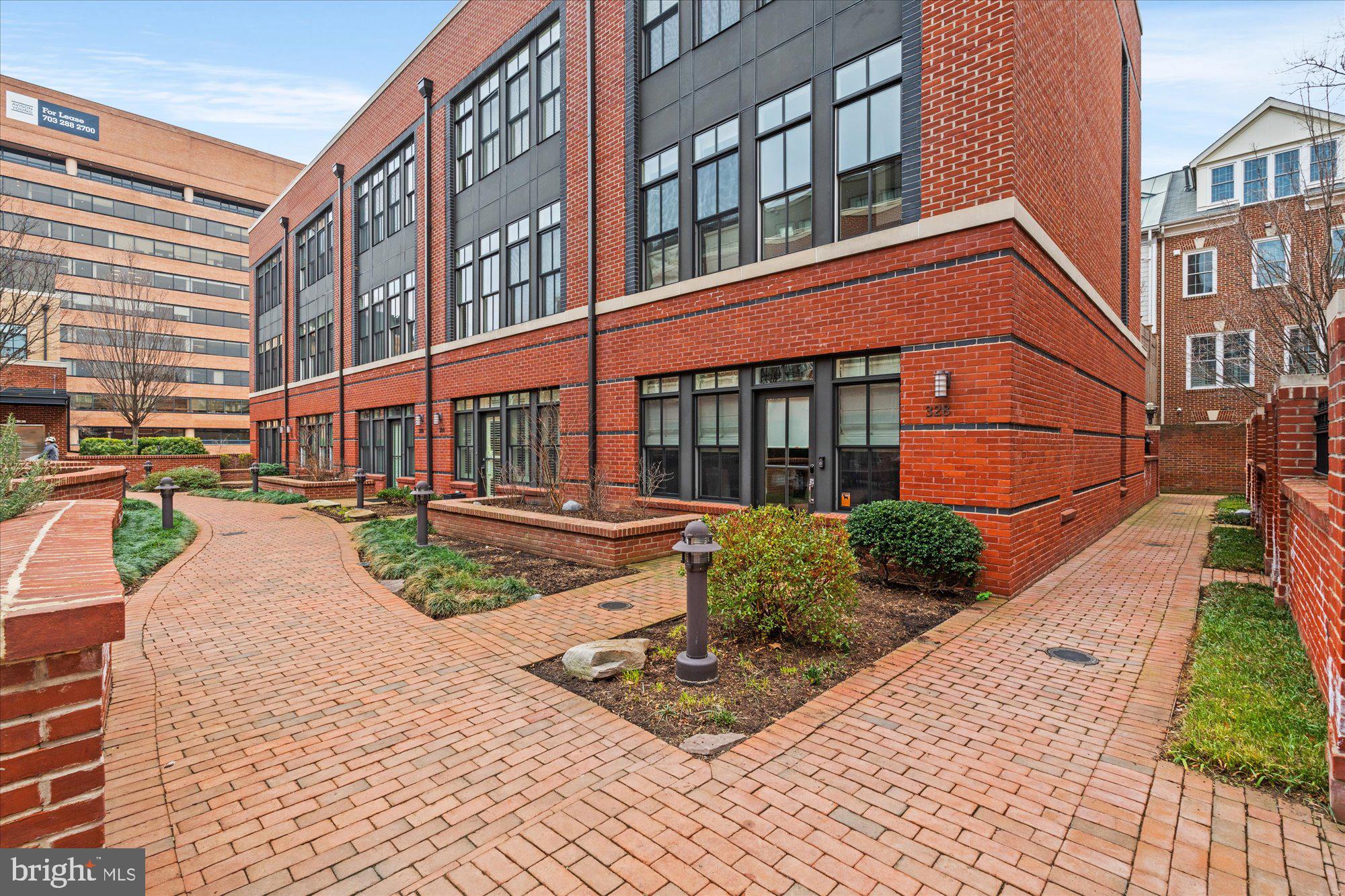 328 Third St