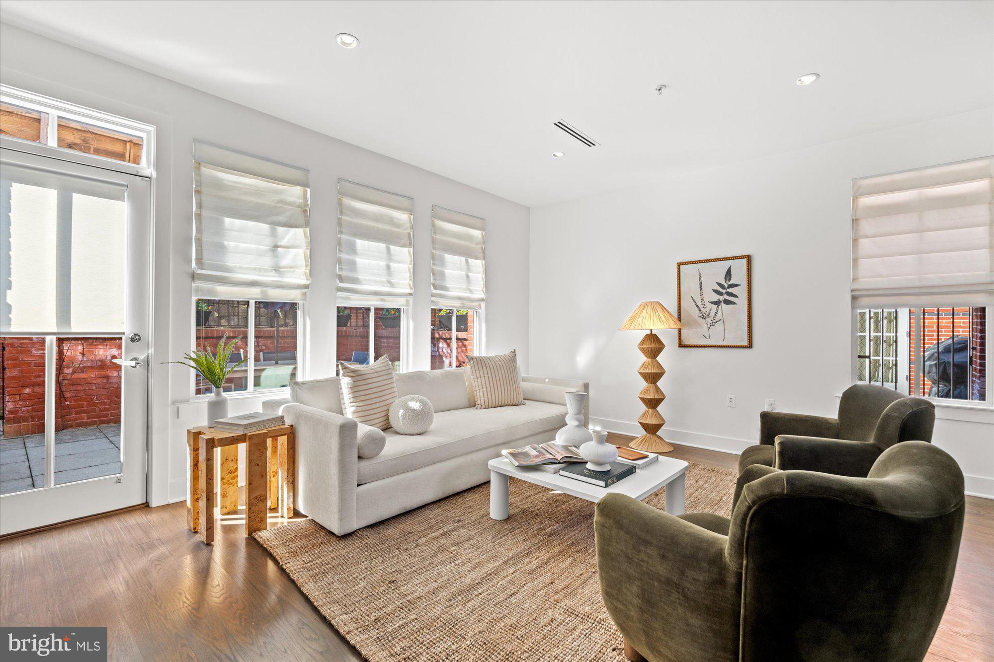 328 Third St