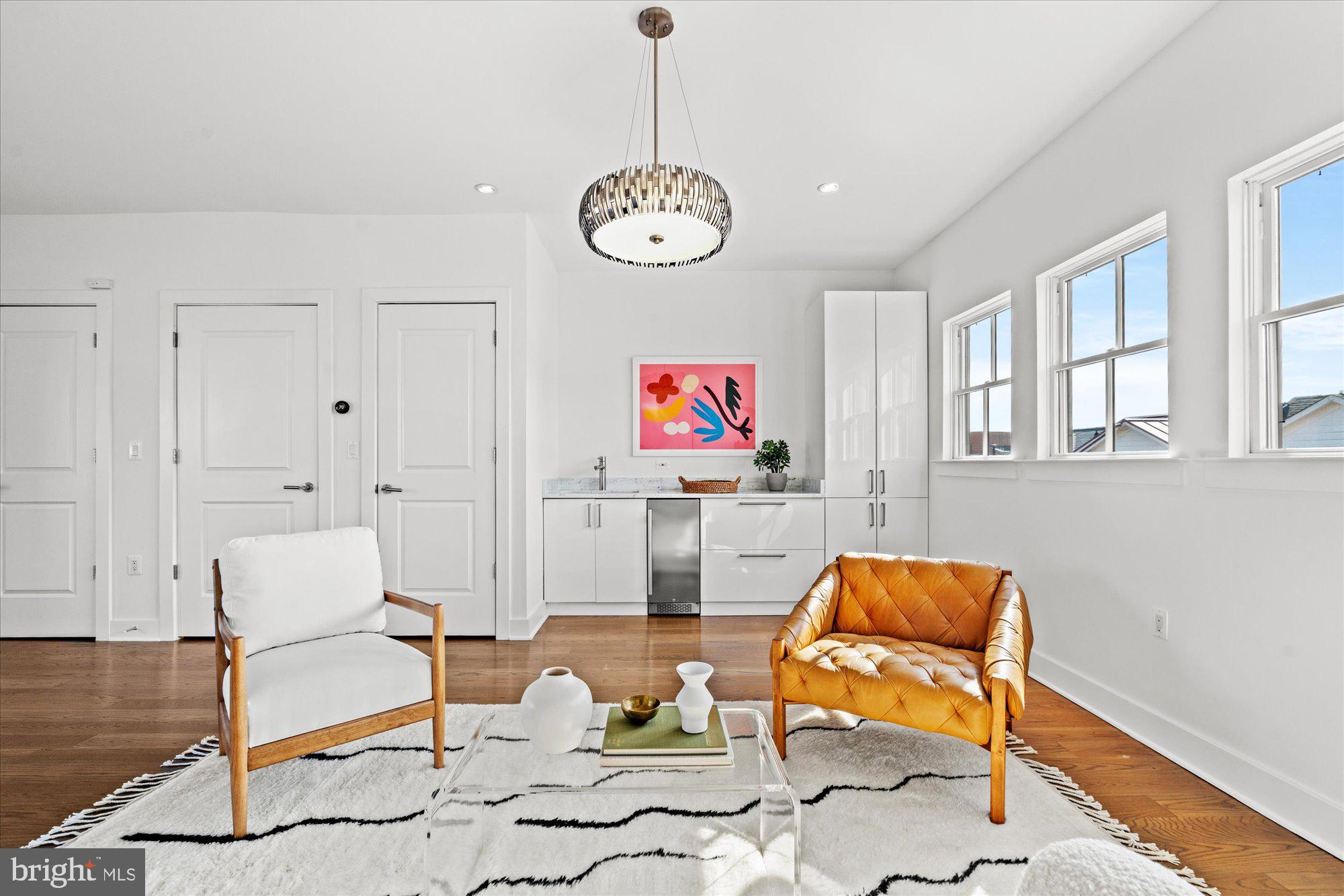 328 Third St