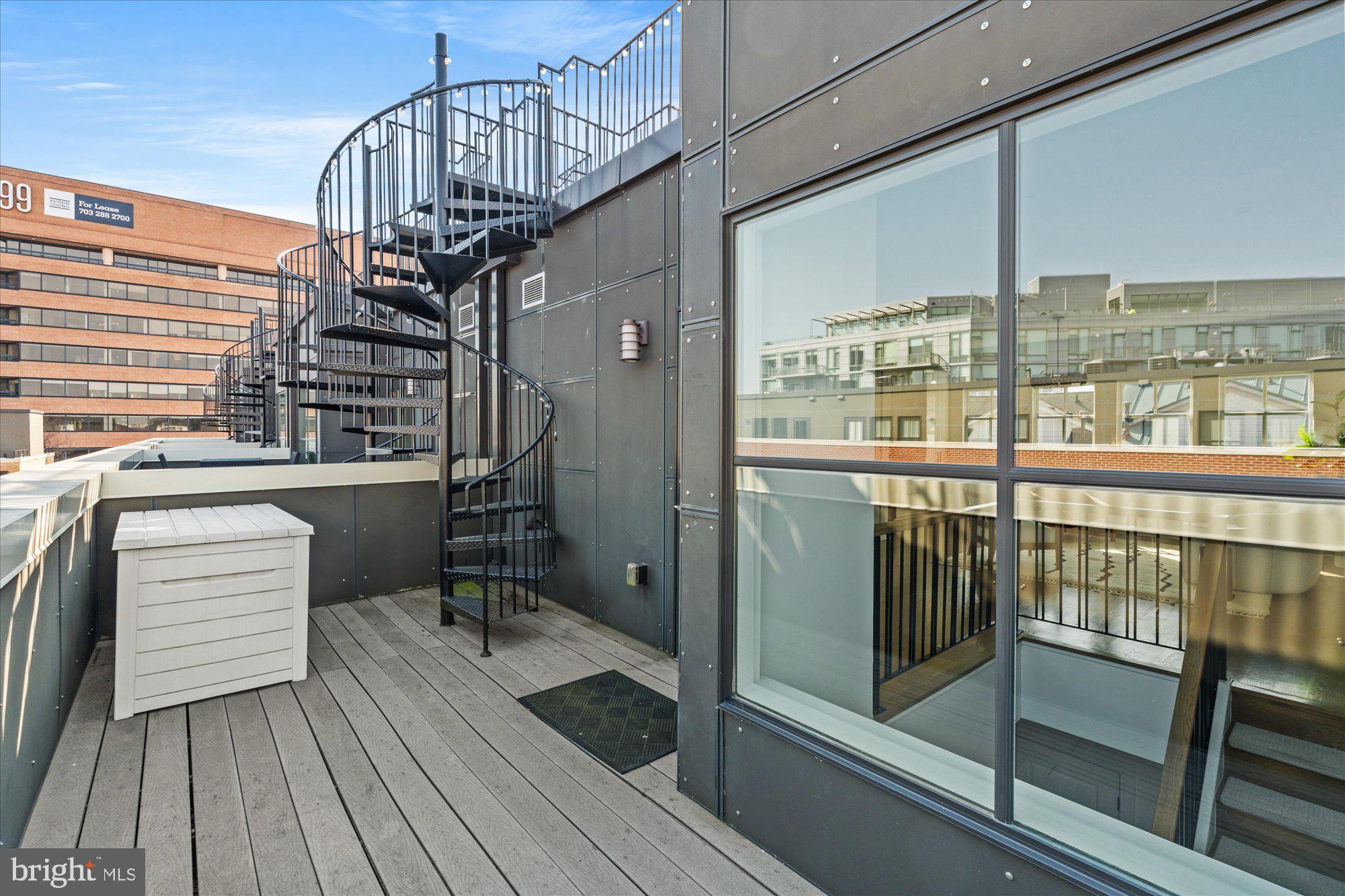 328 Third St