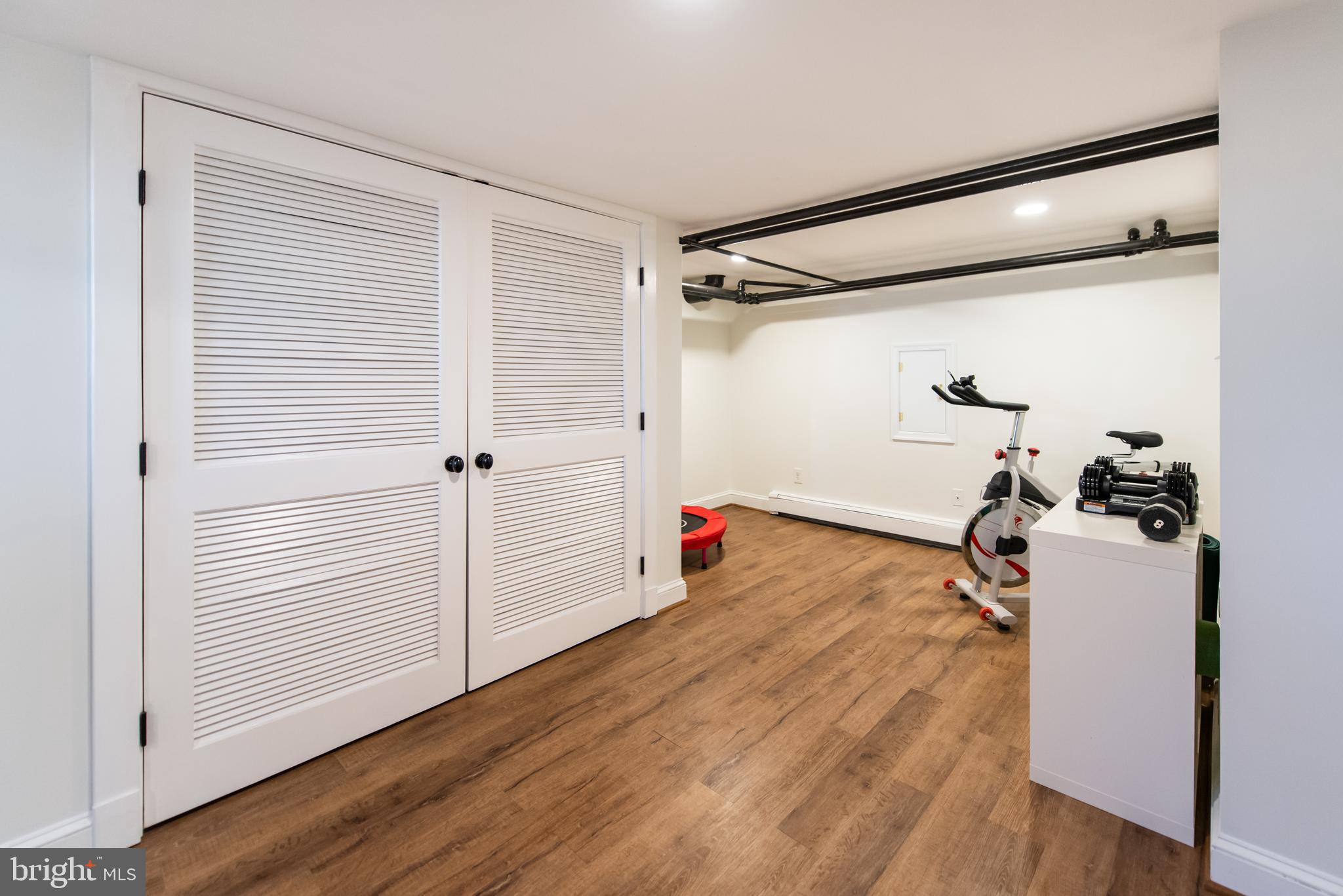 203 N View Ter