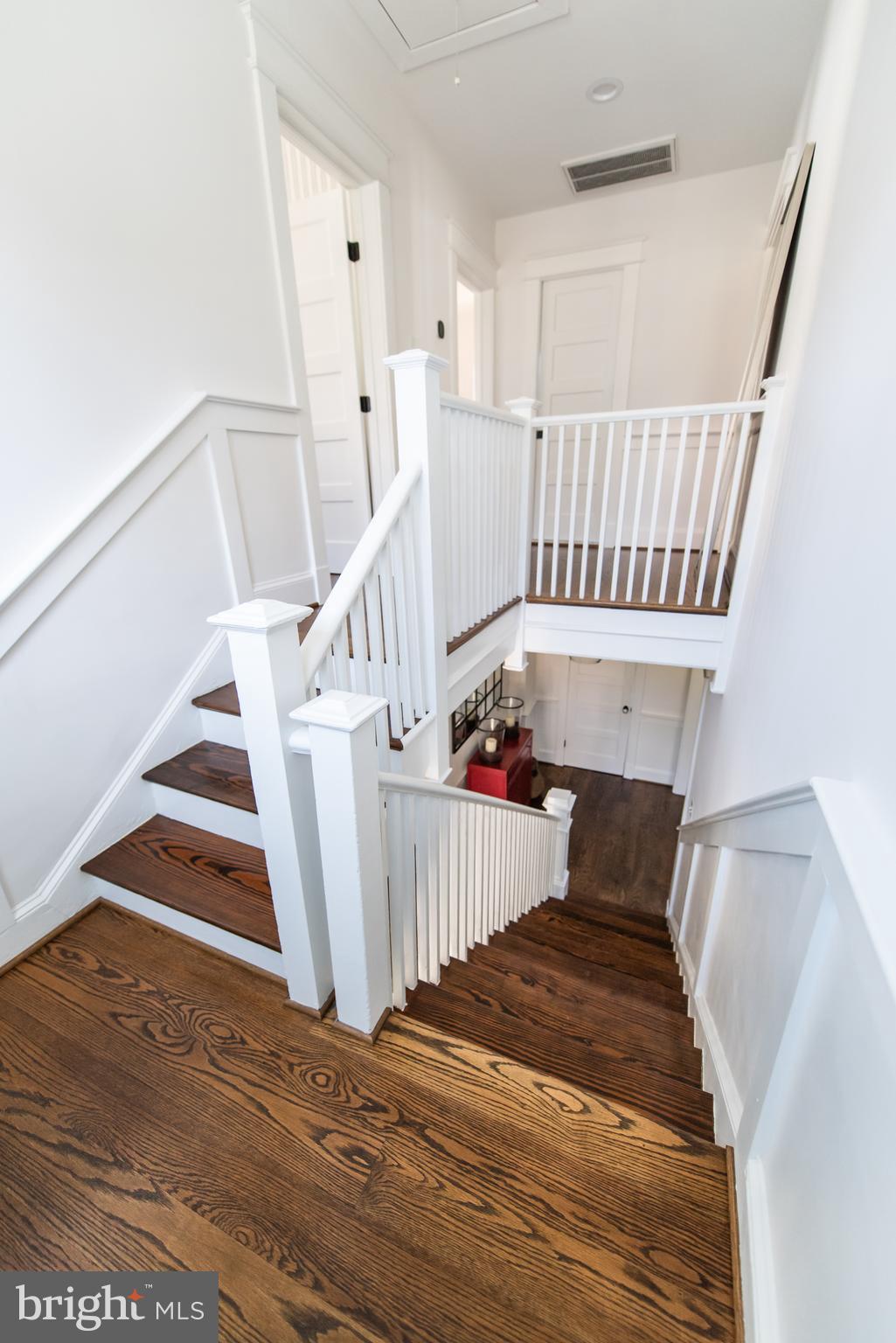 203 N View Ter